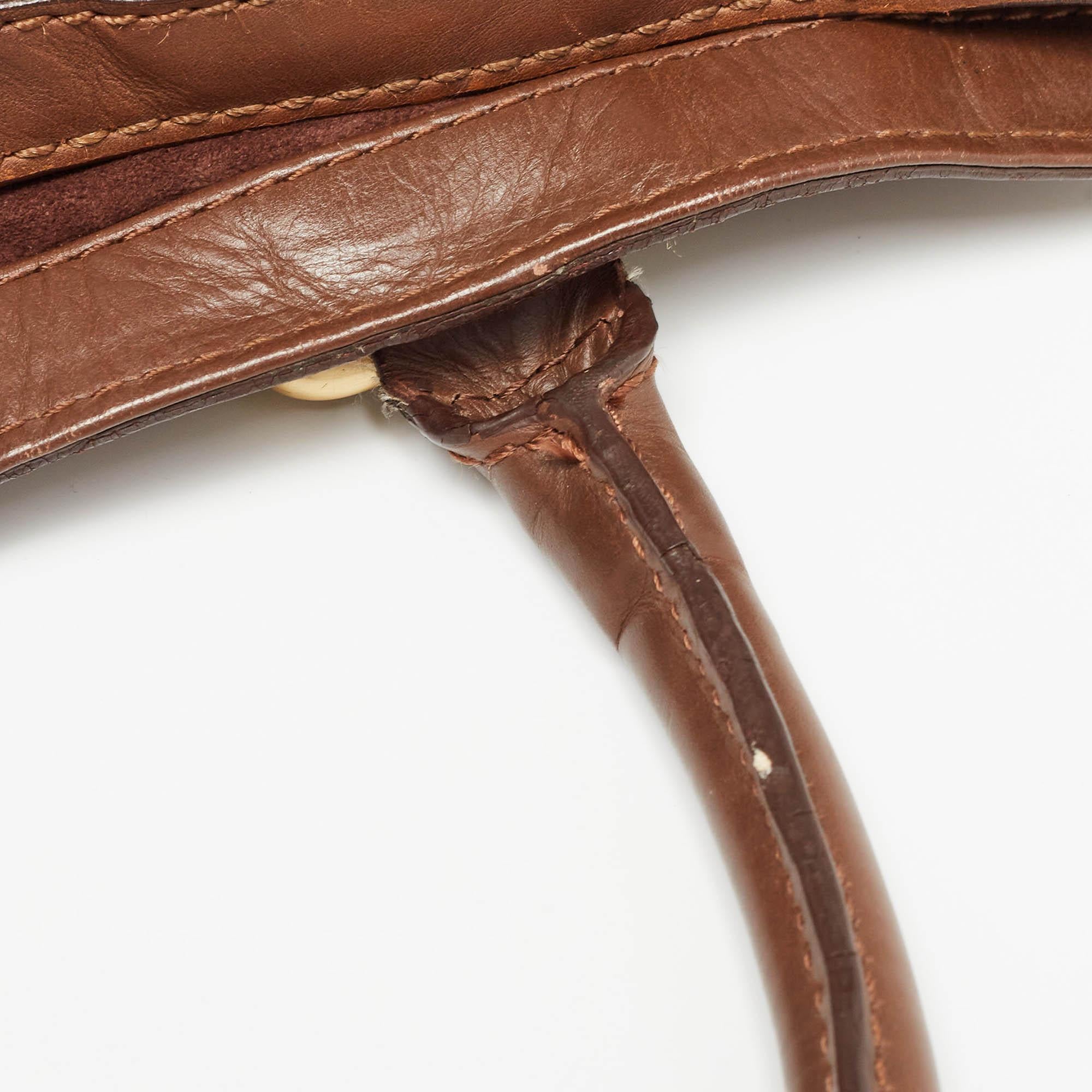 Givenchy Brown - Fourre-tout en cuir embossé avec monogramme en vente 16