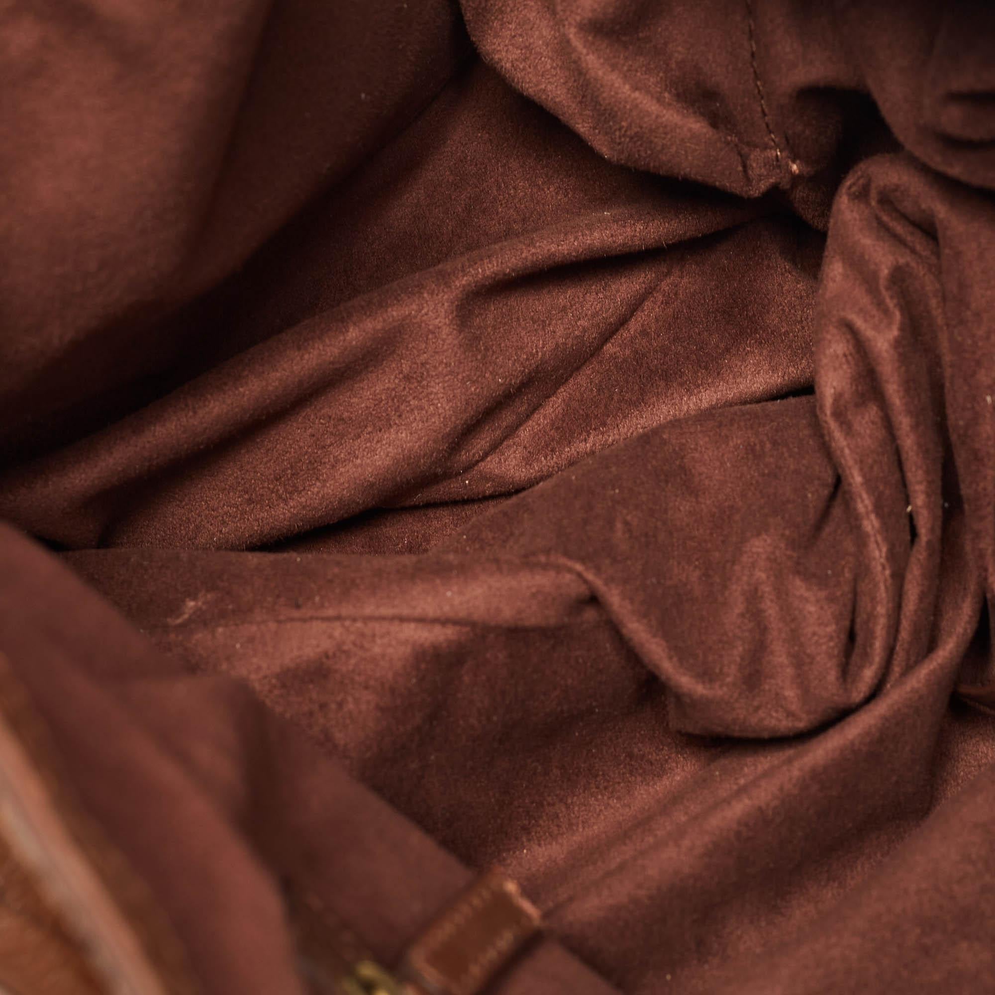 Givenchy Brown - Fourre-tout en cuir embossé avec monogramme en vente 5
