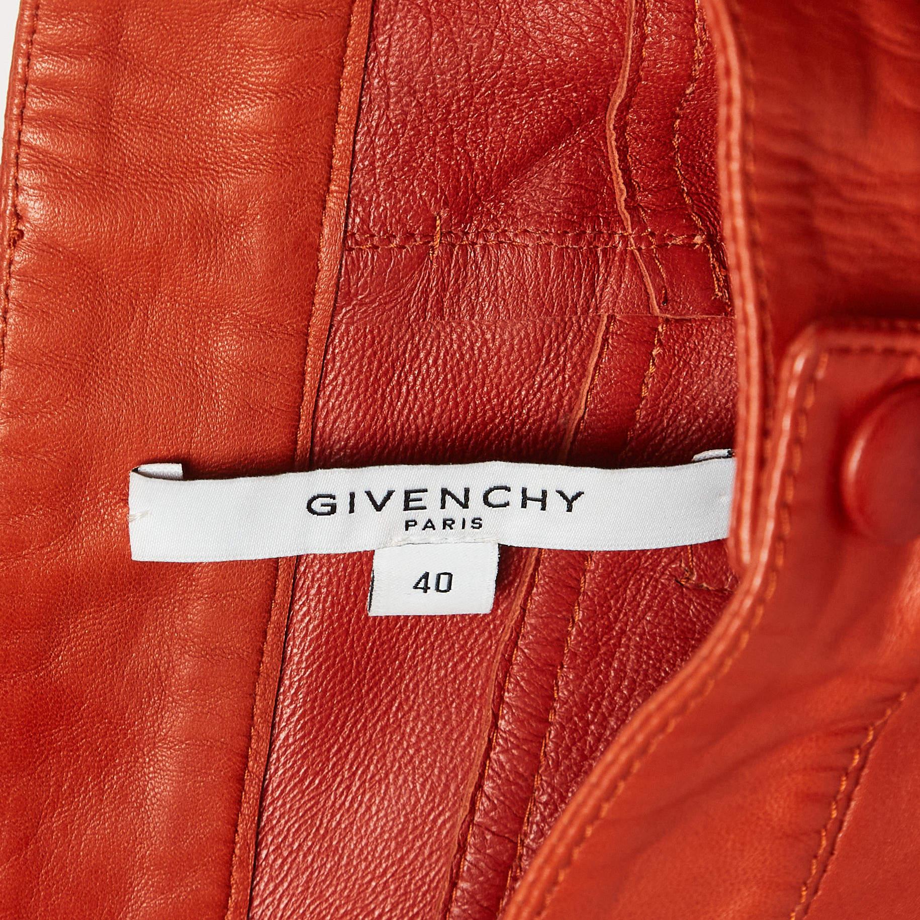 Givenchy Pantalones de cuero marrón patchwork M en Bueno estado para la venta en Dubai, Al Qouz 2