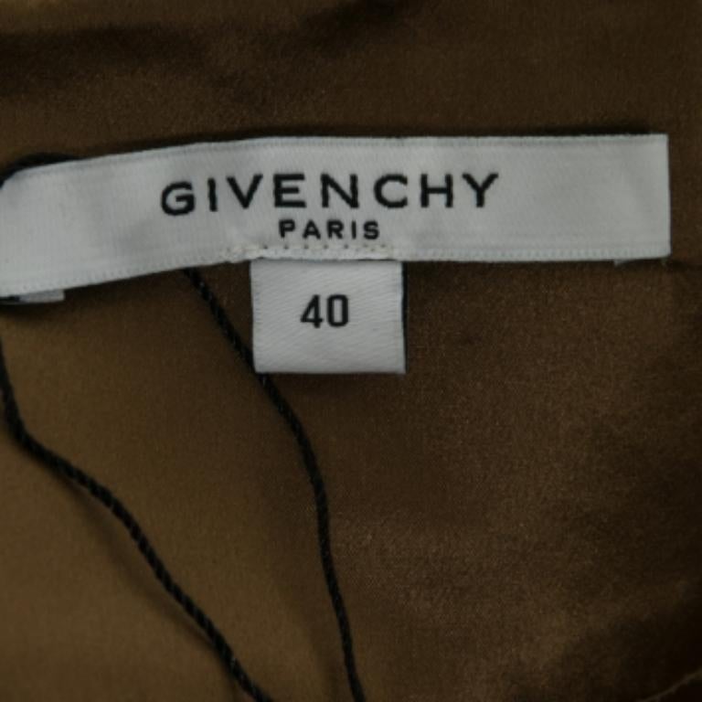 Givenchy Brown Silk Satin Pleated Trousers M In Excellent Condition For Sale In Dubai, Al Qouz 2