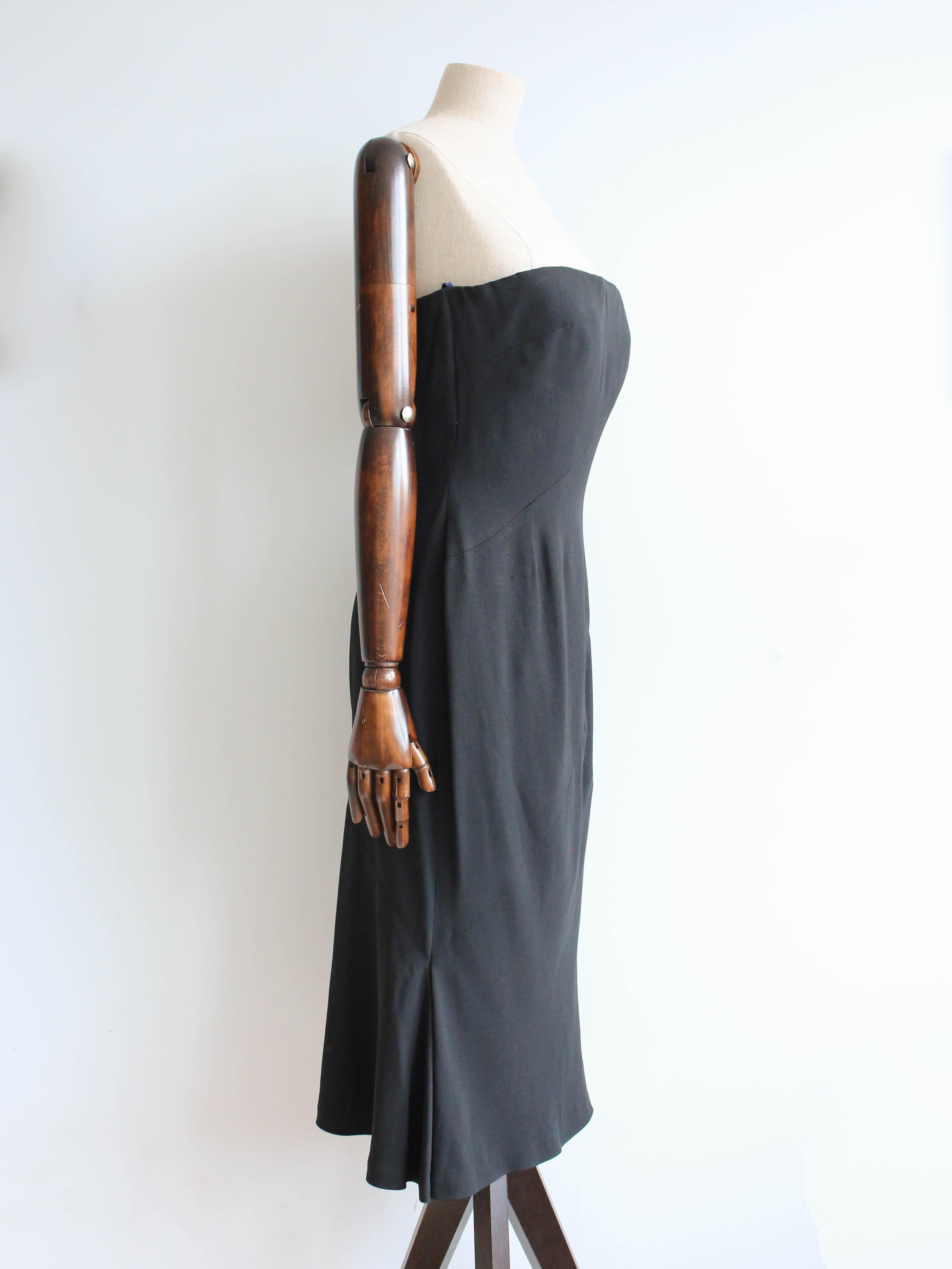 Givenchy by Alexander McQueen Autumn/Winter 1997 Black Strapless Corseted Dress In Good Condition For Sale In Manchester, GB