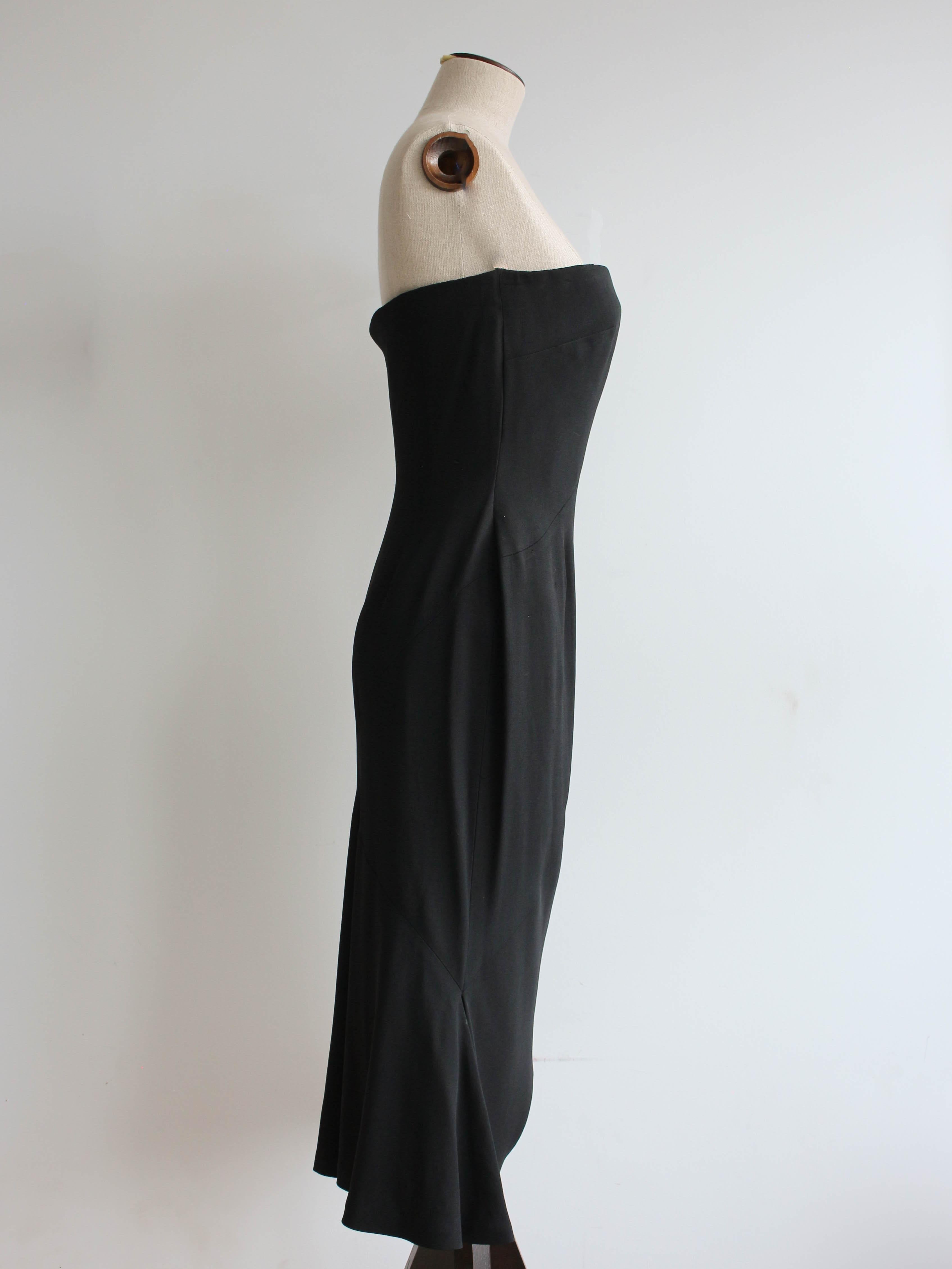 Givenchy by Alexander McQueen Autumn/Winter 1997 Black Strapless Corseted Dress For Sale 3