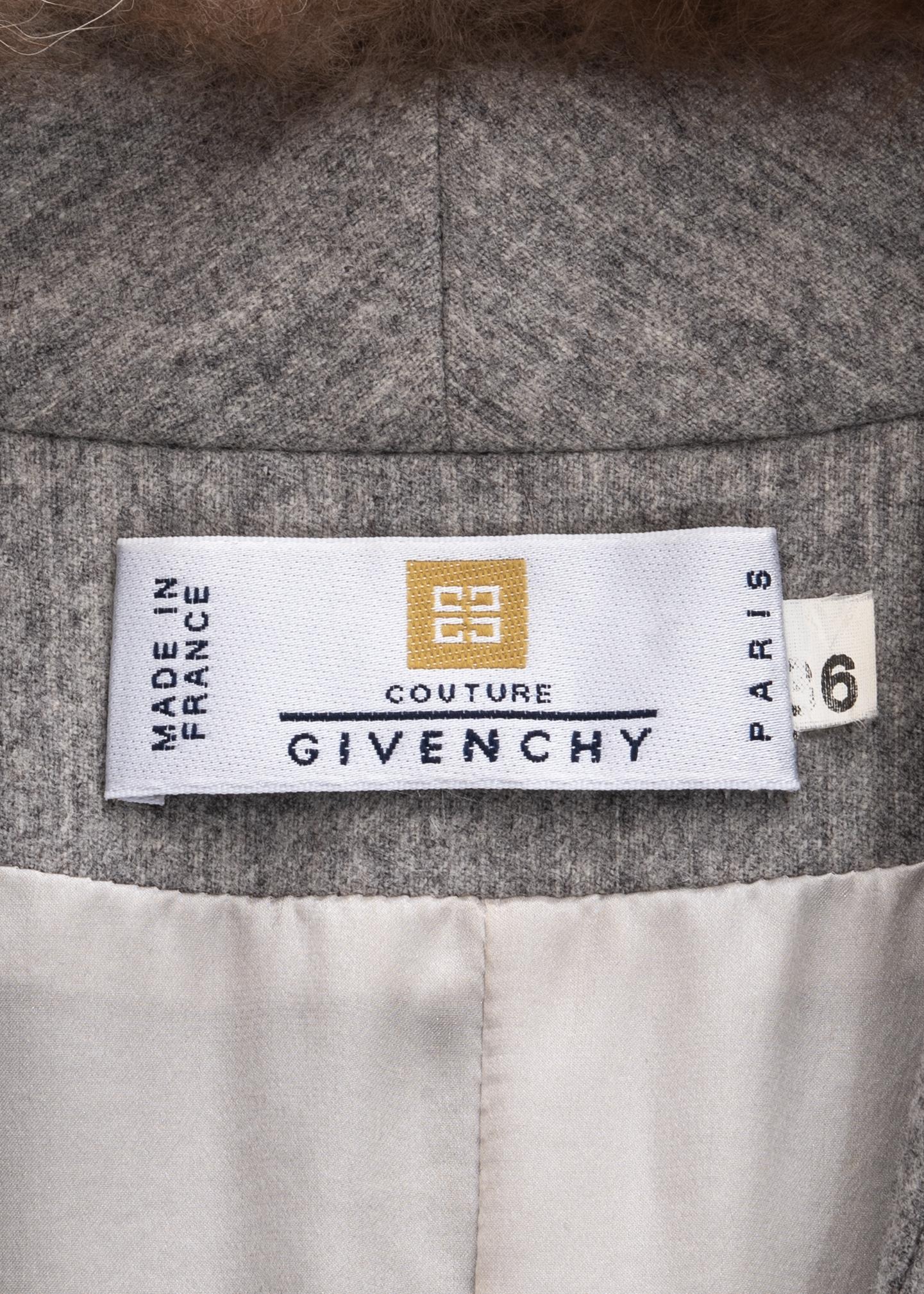Veste en laine cachemire grise et fourrure de renard Givenchy par Alexander McQueen, A/H 1999 en vente 4