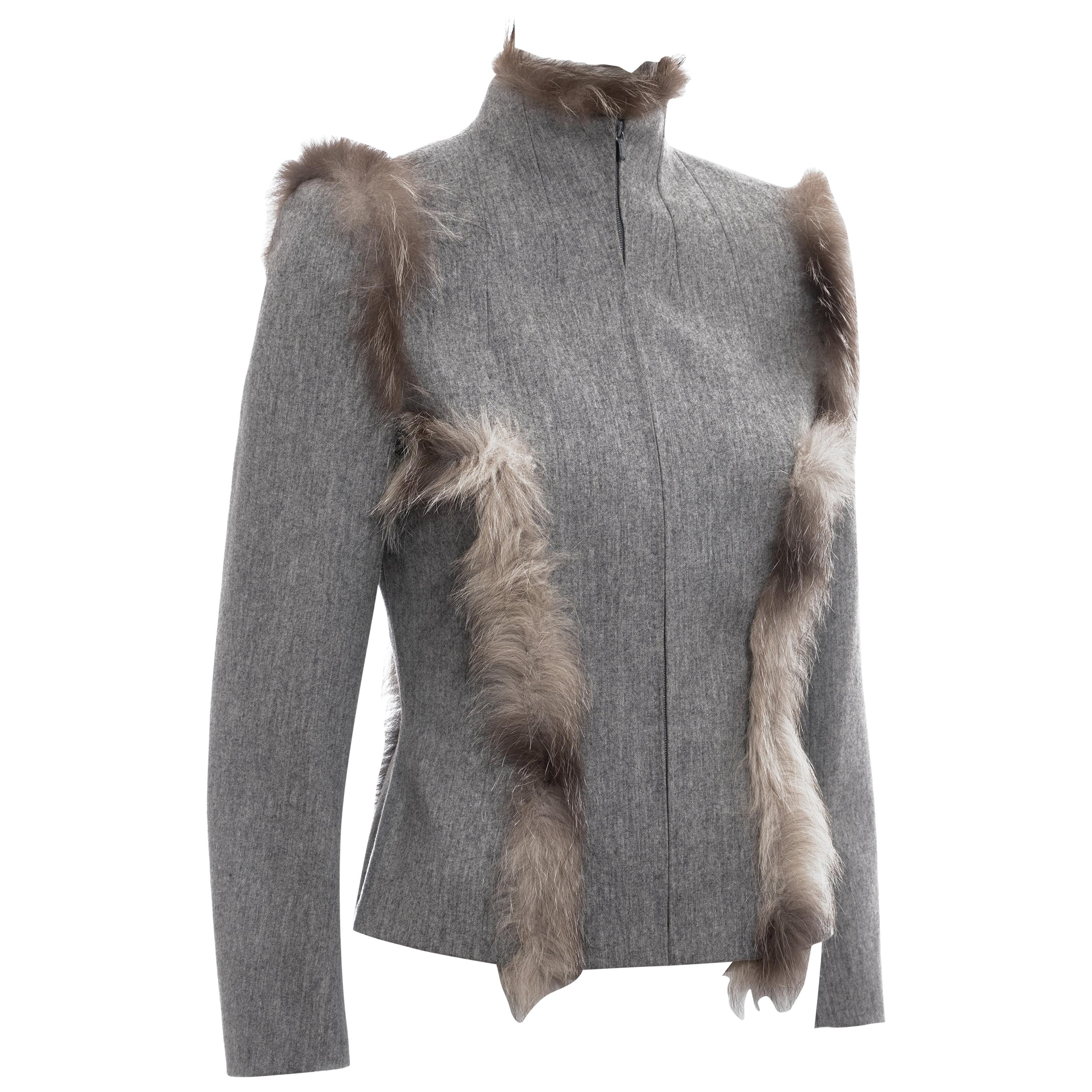 Veste en laine cachemire grise et fourrure de renard Givenchy par Alexander McQueen, A/H 1999 en vente