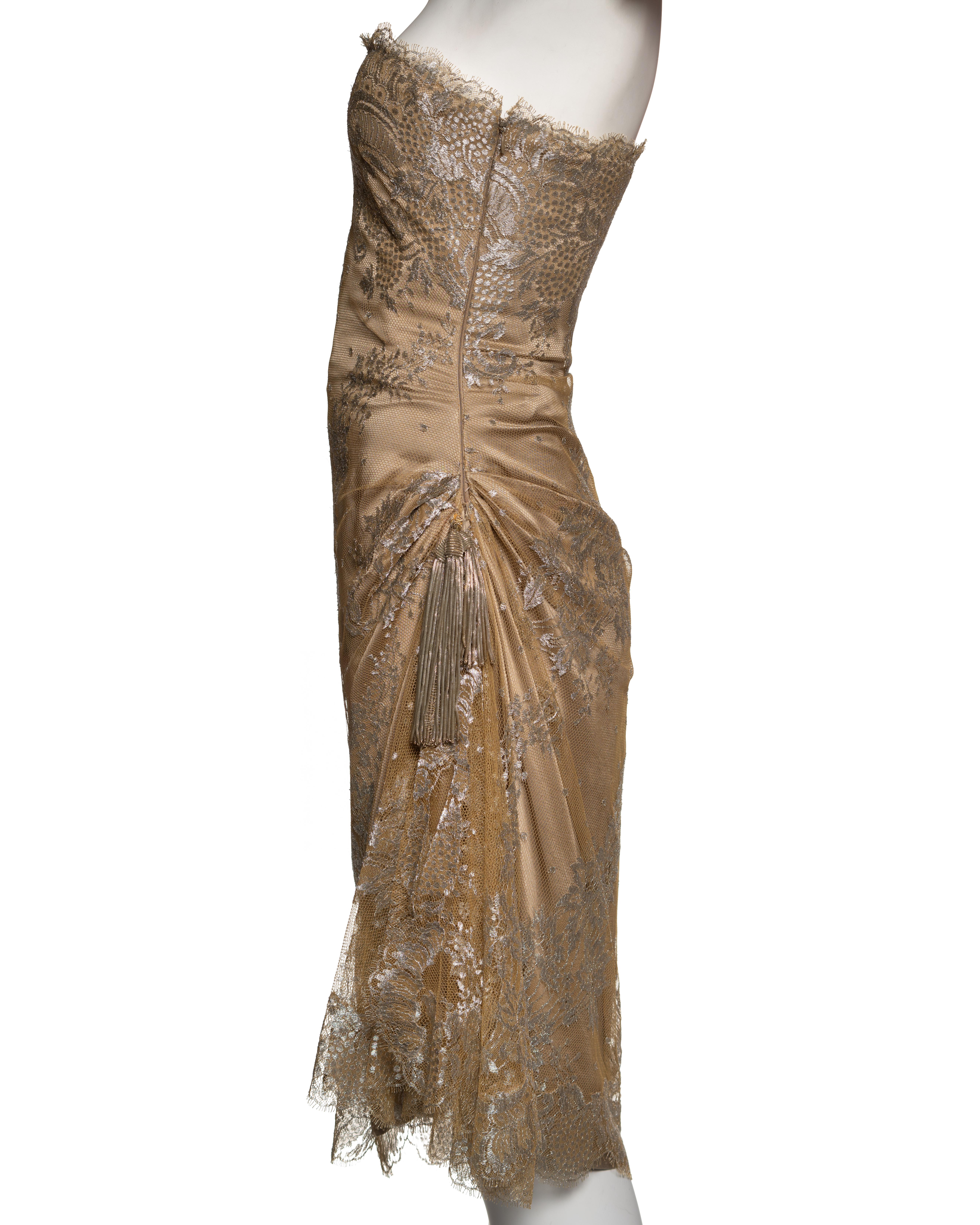 Vestido de encaje metalizado Givenchy by Alexander McQueen Haute Couture, FW 1998 en venta 6