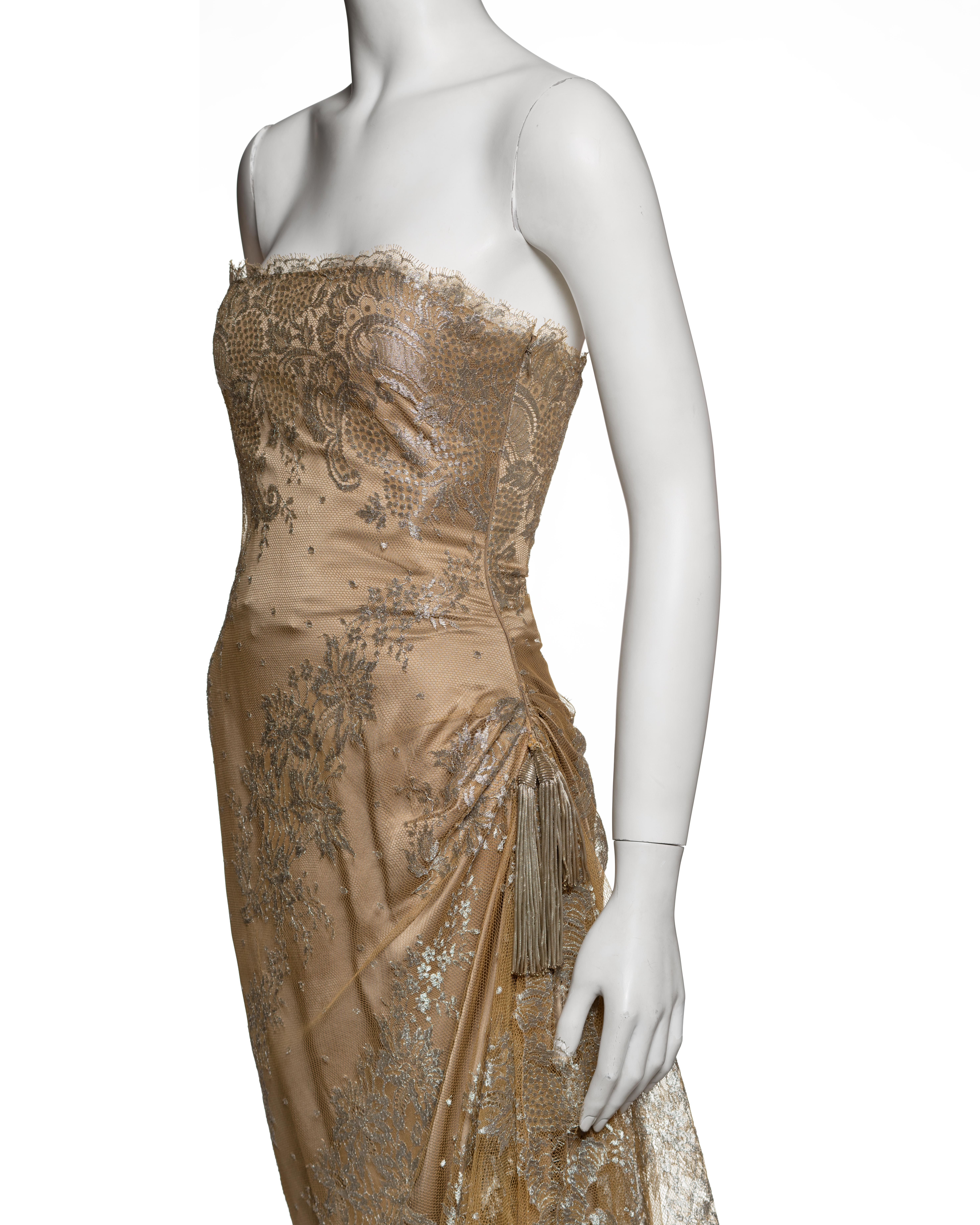 Vestido de encaje metalizado Givenchy by Alexander McQueen Haute Couture, FW 1998 en venta 9