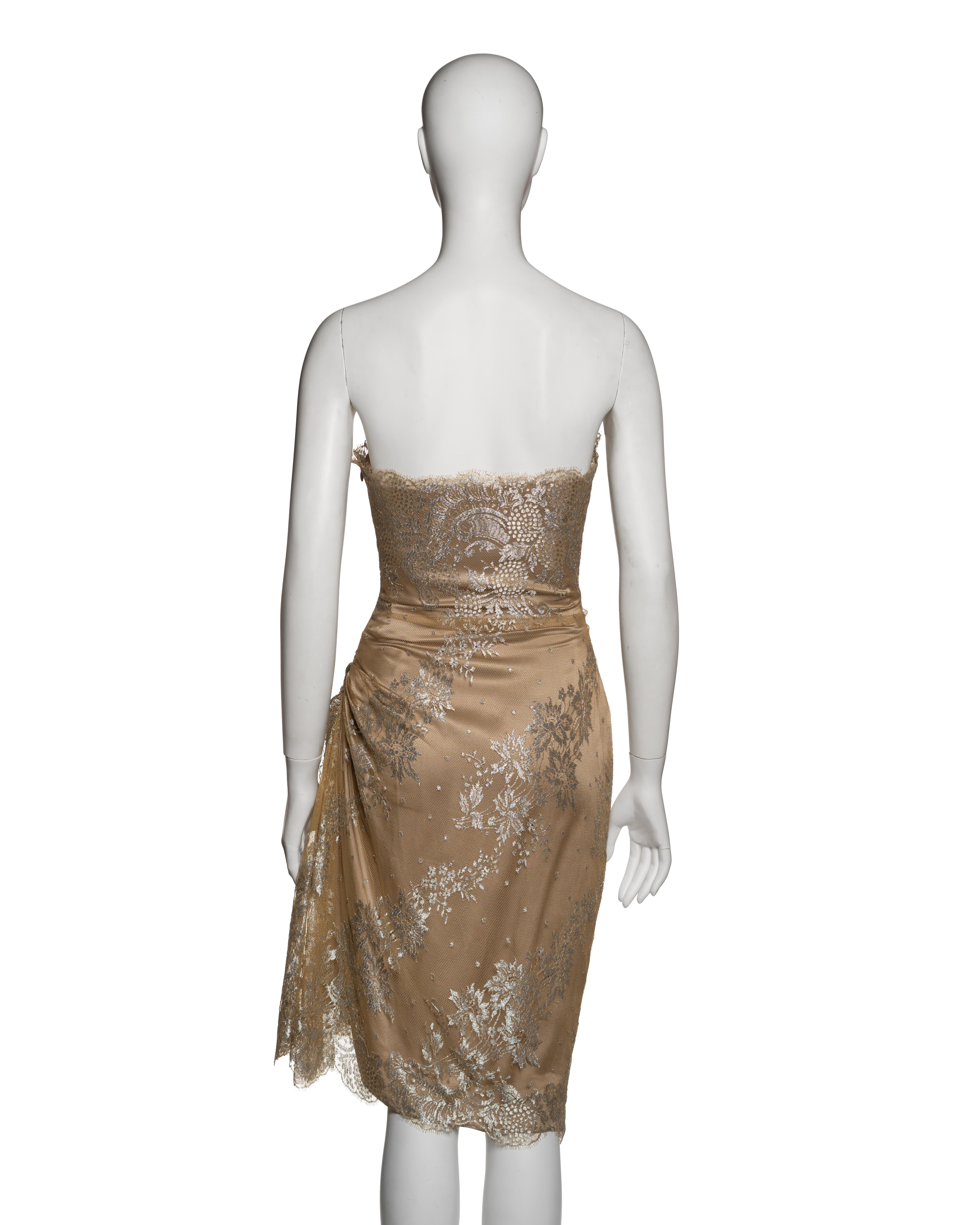 Vestido de encaje metalizado Givenchy by Alexander McQueen Haute Couture, FW 1998 en venta 4