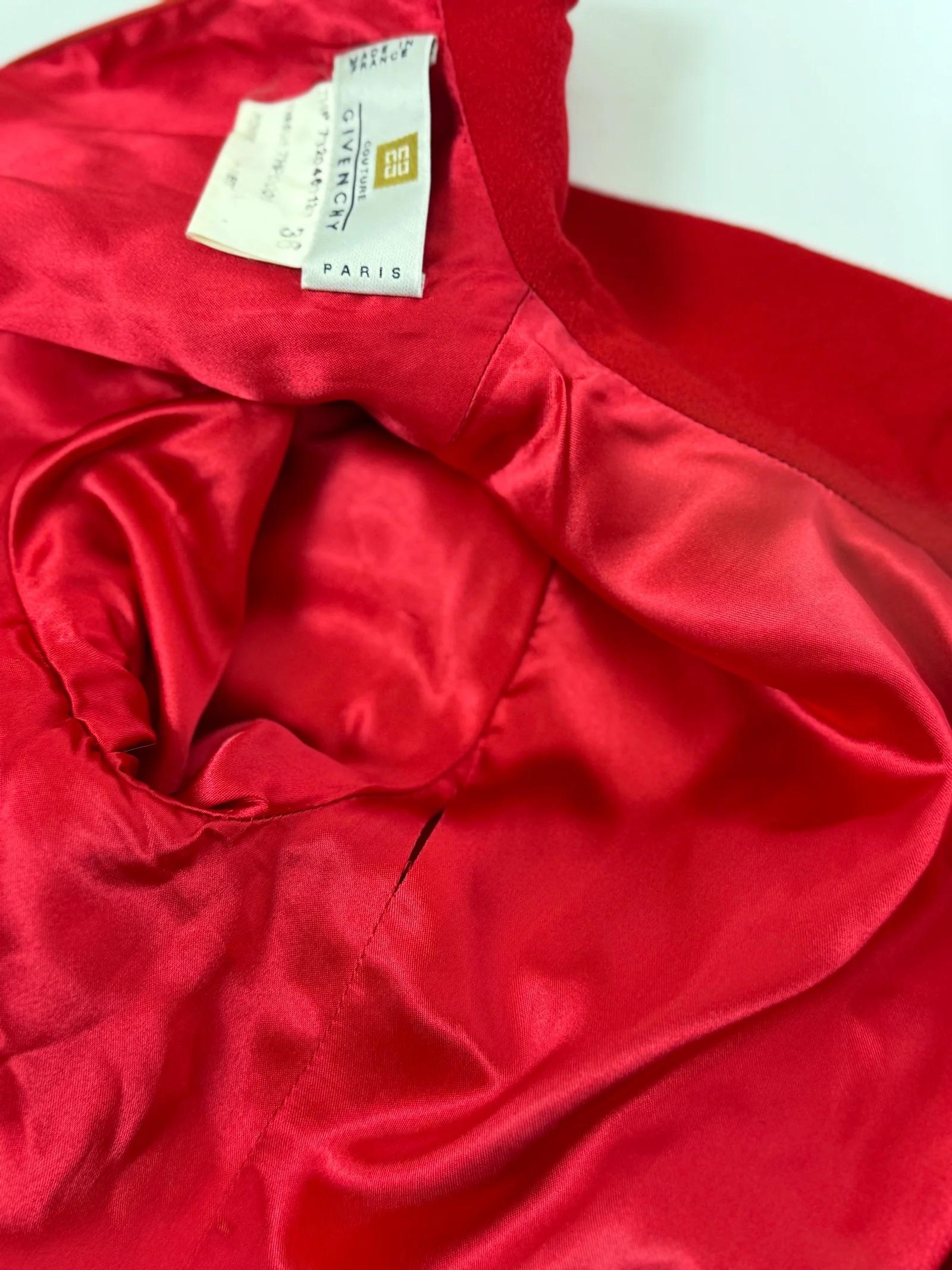 Givenchy by Alexander McQueen Kleid aus roter Wolle, FW 1997 im Angebot 5