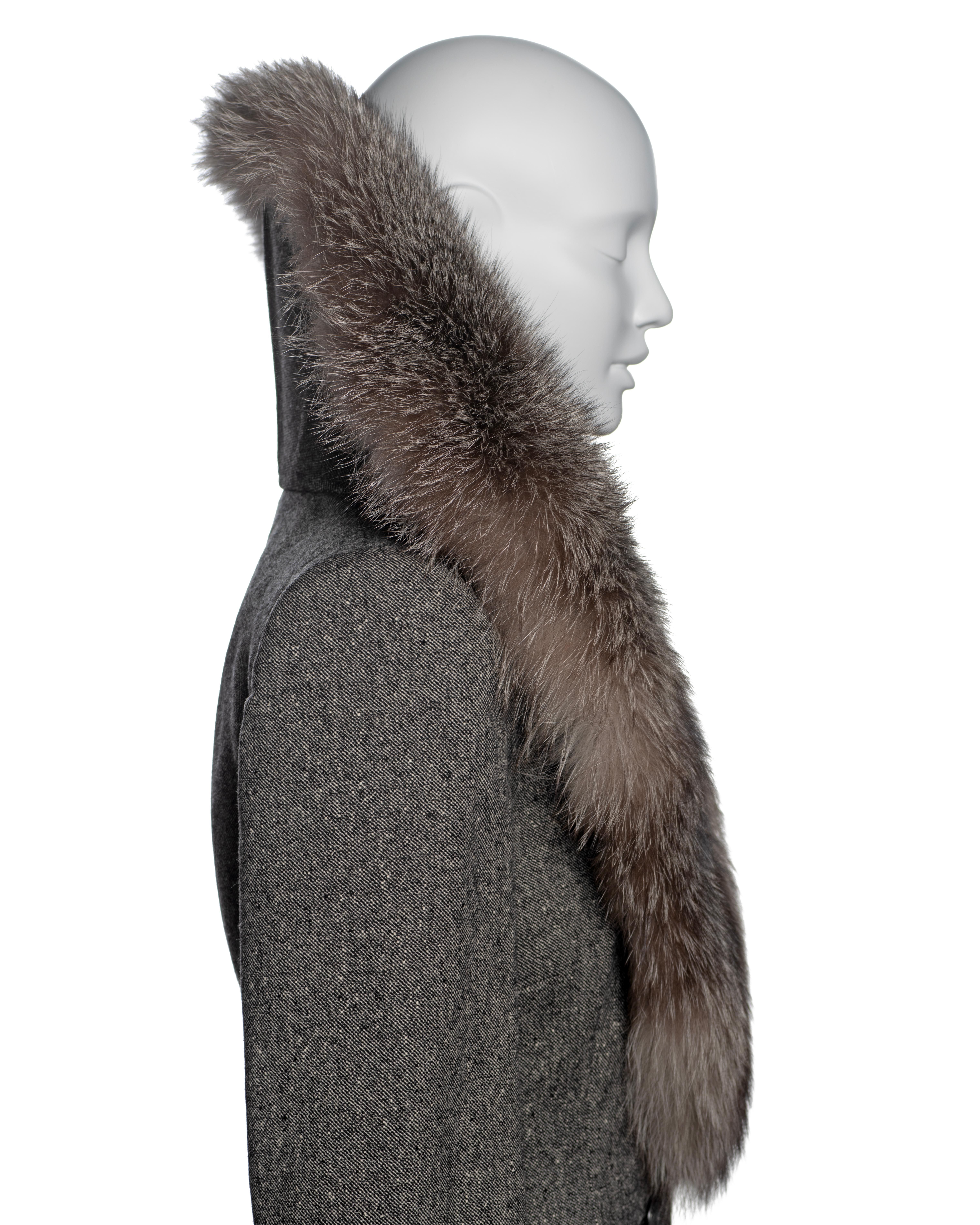 Givenchy by Alexander McQueen Tweed-Jacke mit übergroßem Pelzkragen in Übergröße, H/W 1998 5