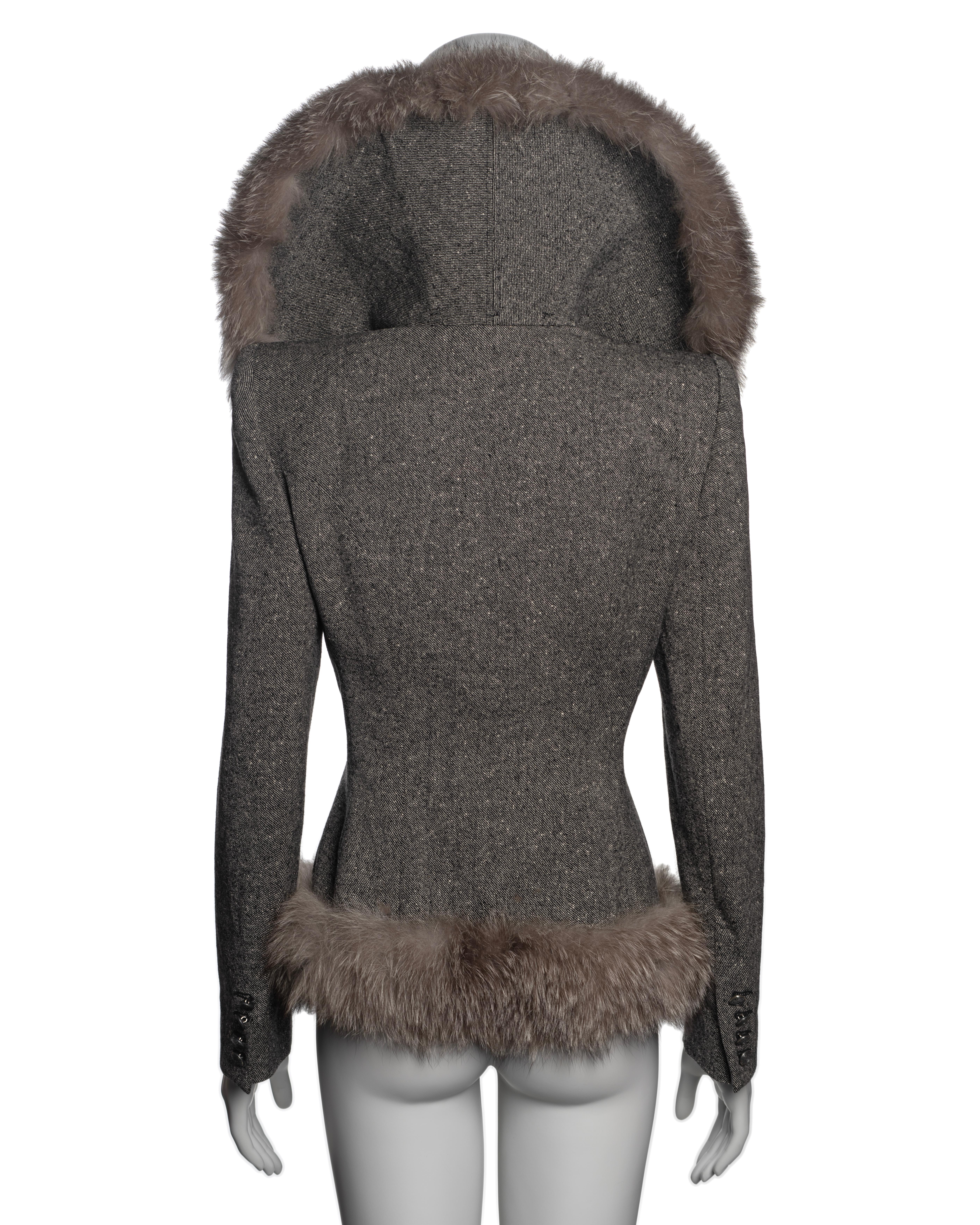 Givenchy by Alexander McQueen Tweed-Jacke mit übergroßem Pelzkragen in Übergröße, H/W 1998 8