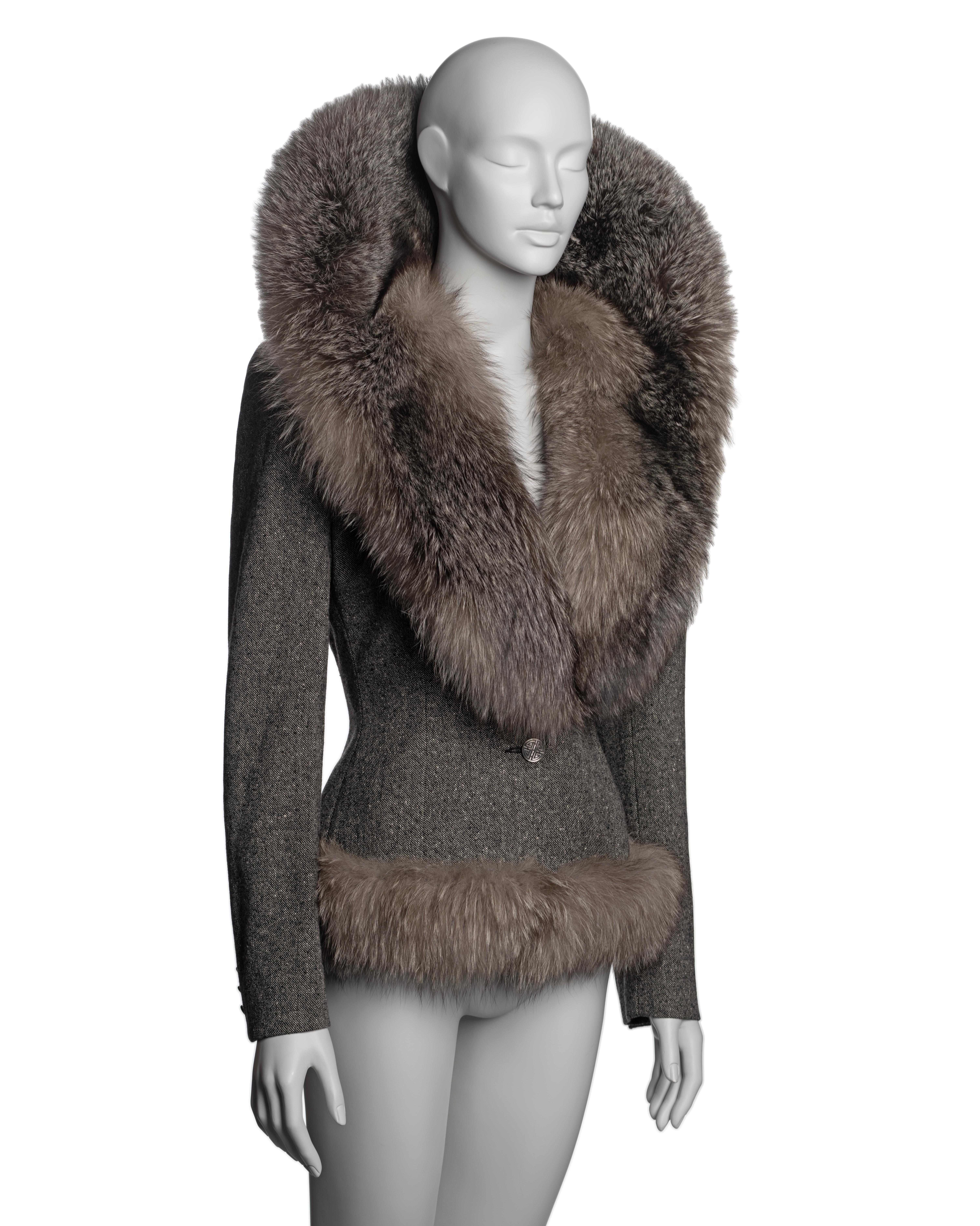 Givenchy by Alexander McQueen Tweed-Jacke mit übergroßem Pelzkragen in Übergröße, H/W 1998 1