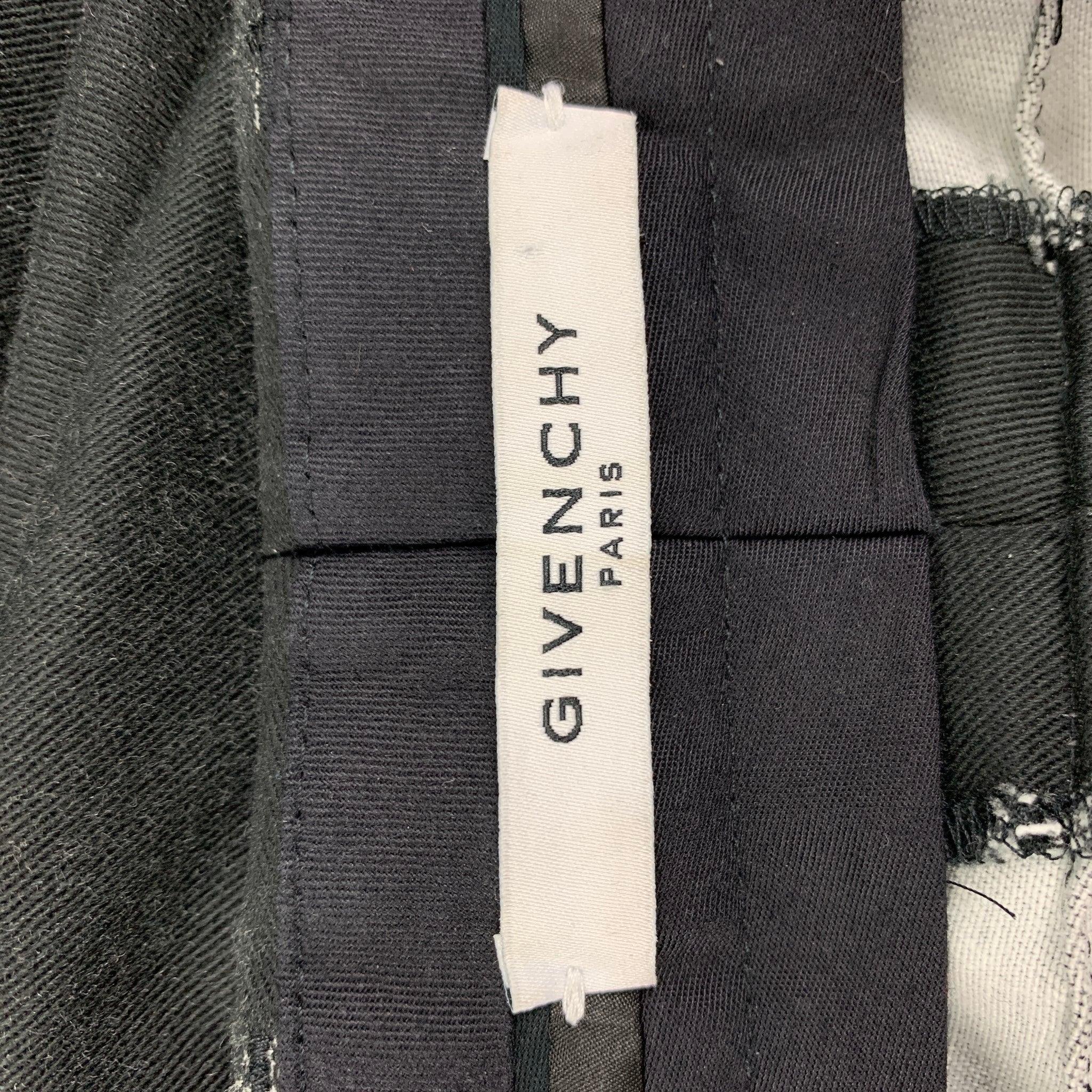 GIVENCHY by Ricardo Tisci Size S/M Cotton Oversized Sweatshirt Short Set For Sale 7