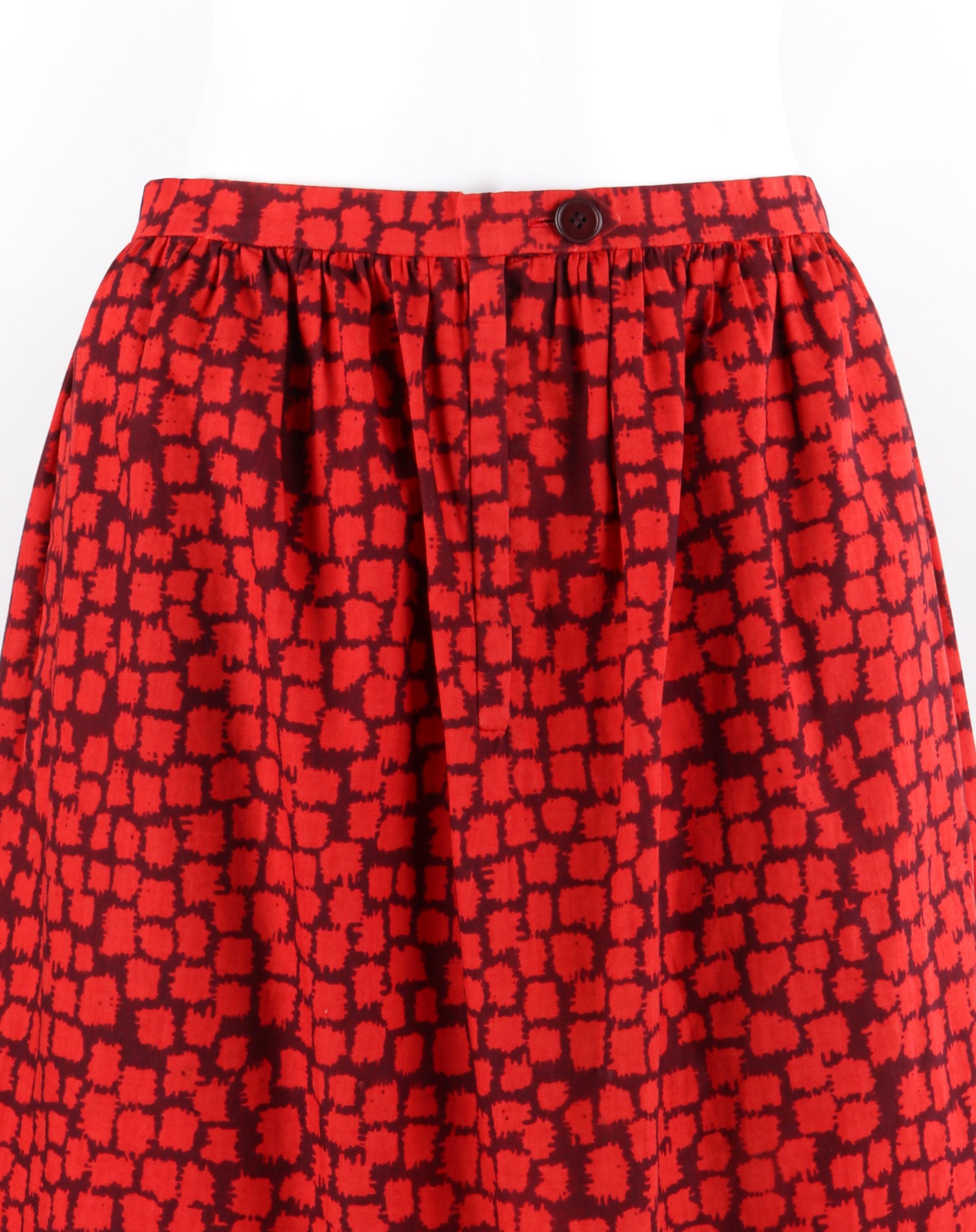 GIVENCHY c.1970’s Couture Numbered Red Geometric Gathered Tea Length Skirt In Good Condition For Sale In Thiensville, WI