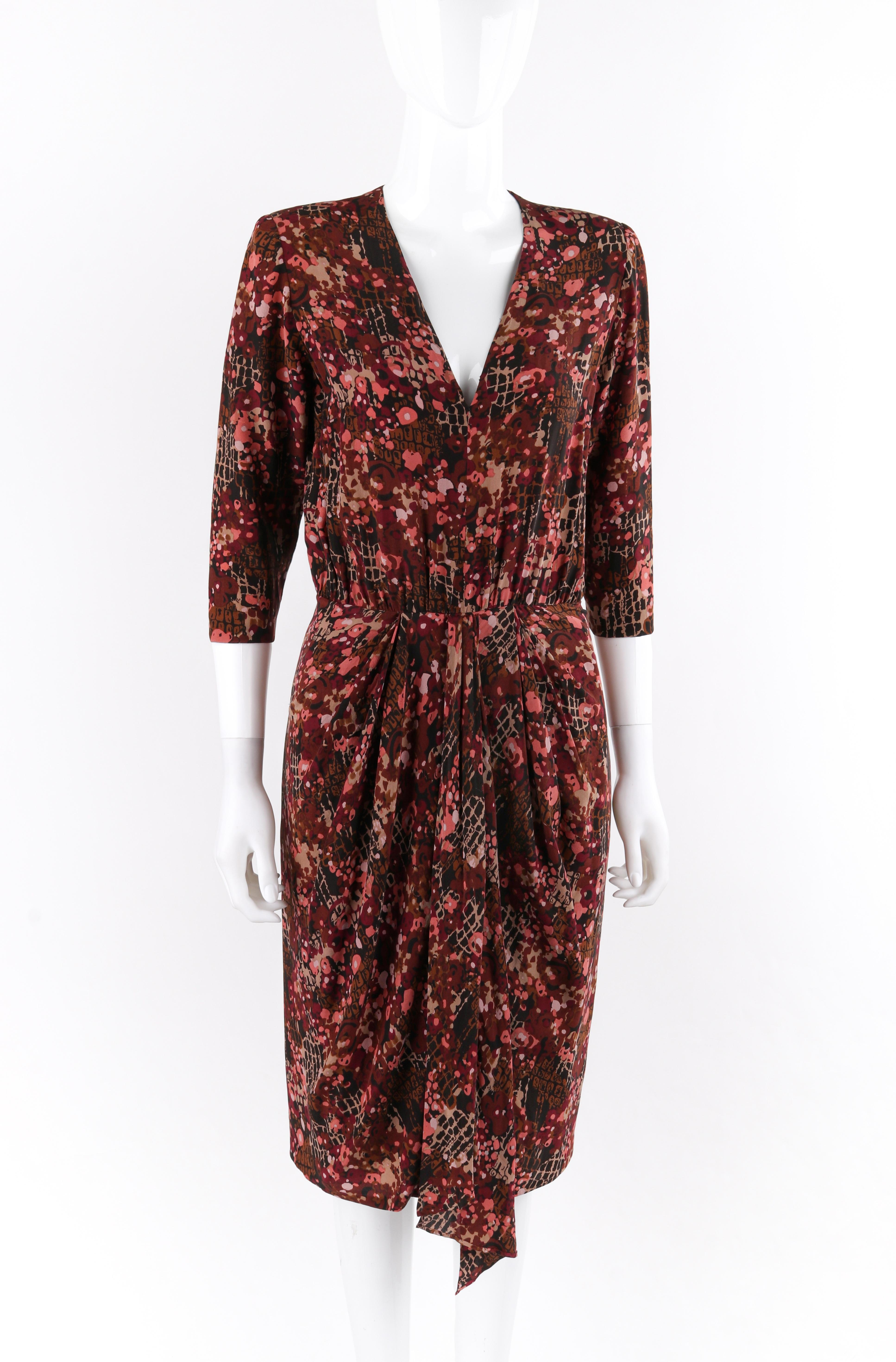 Robe fourreau Givenchy haute couture en soie à imprimé floral, numérotée, circa années 1970 Bon état - En vente à Thiensville, WI