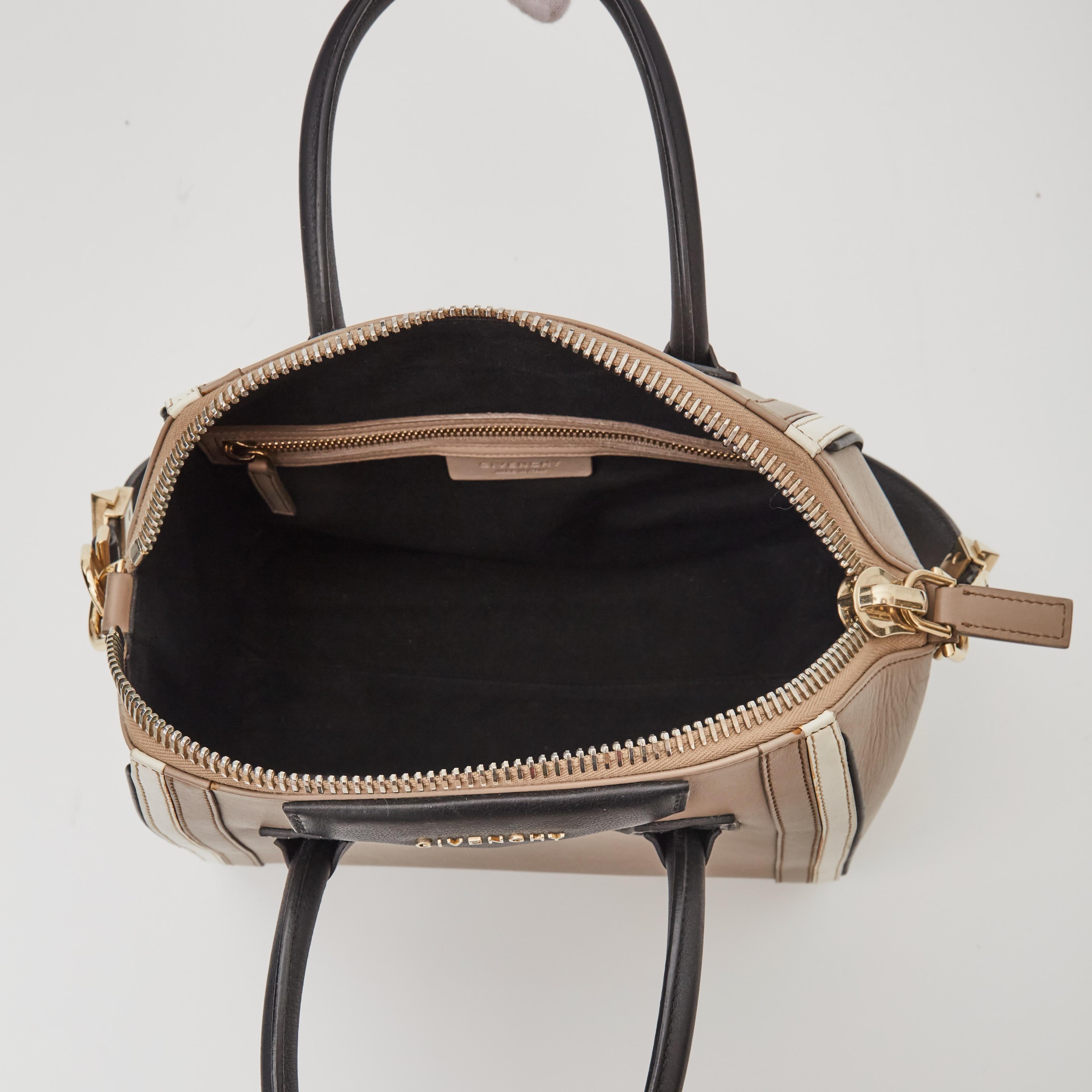 Givenchy Mittelgroße dreifarbige Antigona Beige Schwarz Weiß Handtasche aus Kalbsleder für Damen oder Herren