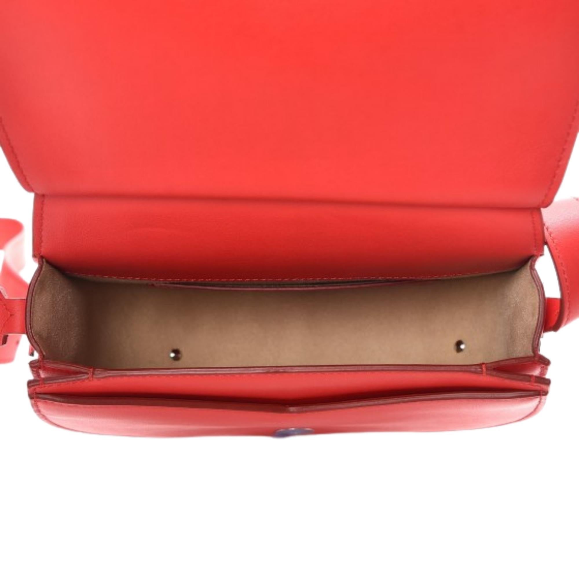 Rouge Mini sac à main GIVENCHY Infinity en cuir de veau rouge moyen en vente