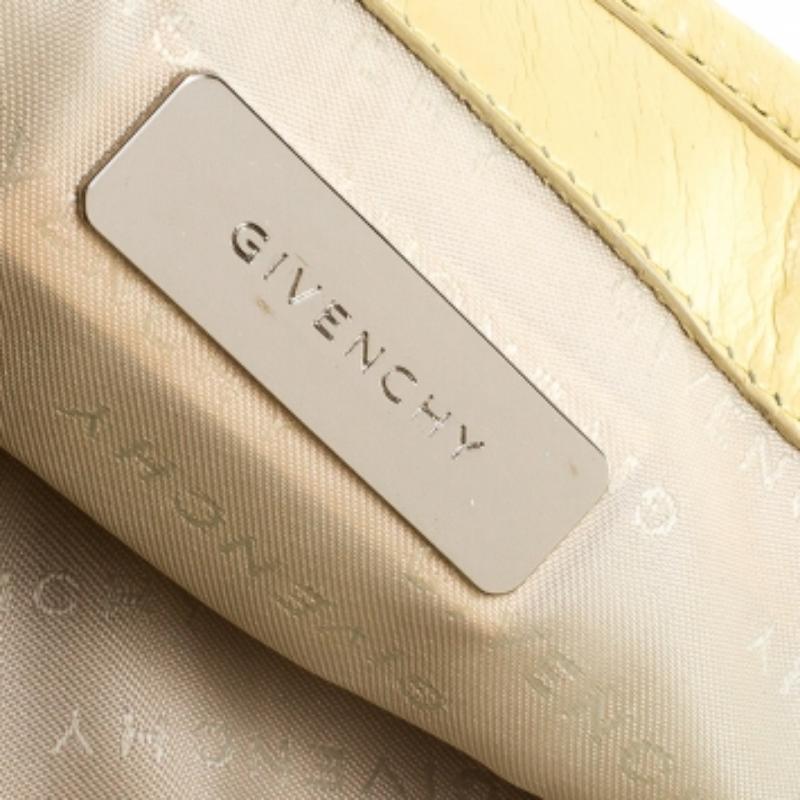Givenchy Citrine Leather Tote Beige en venta