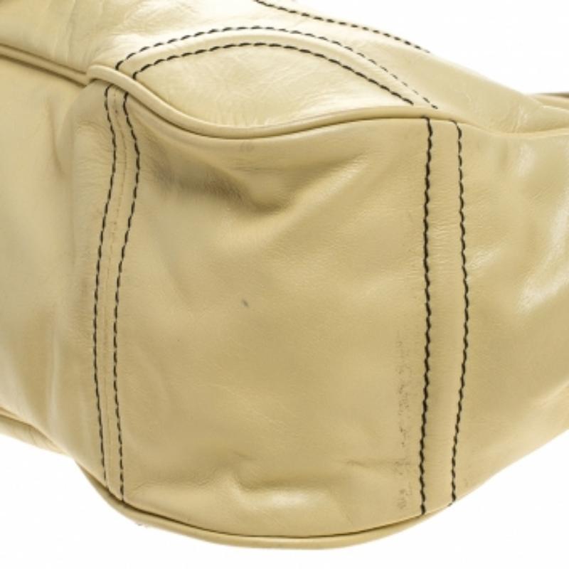De las mujeres Givenchy Citrine Leather Tote en venta
