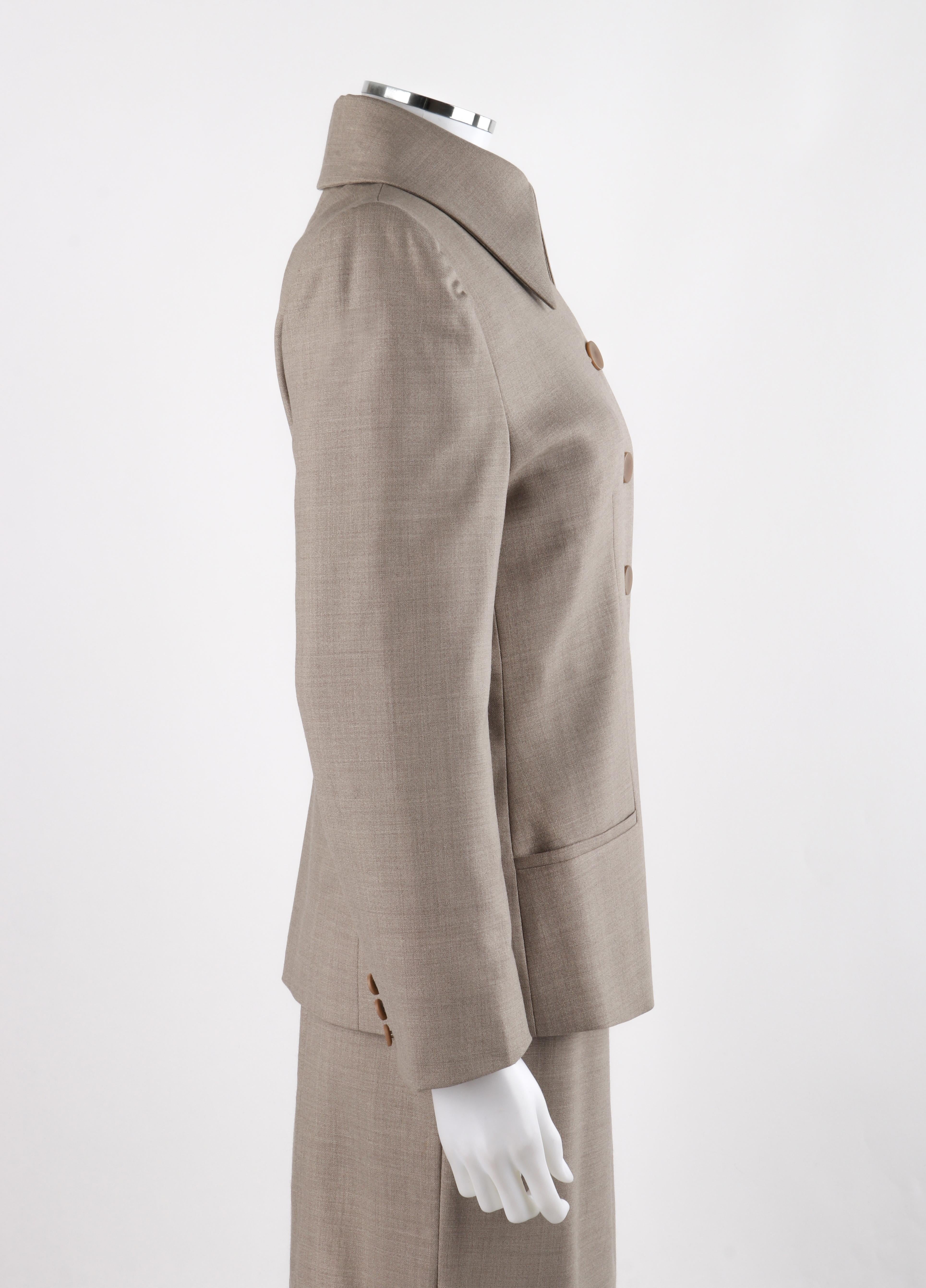 Beige Givenchy Couture A/H 1998, ALEXANDER McQUEEN - Tailleur, blazer et jupe beige en vente