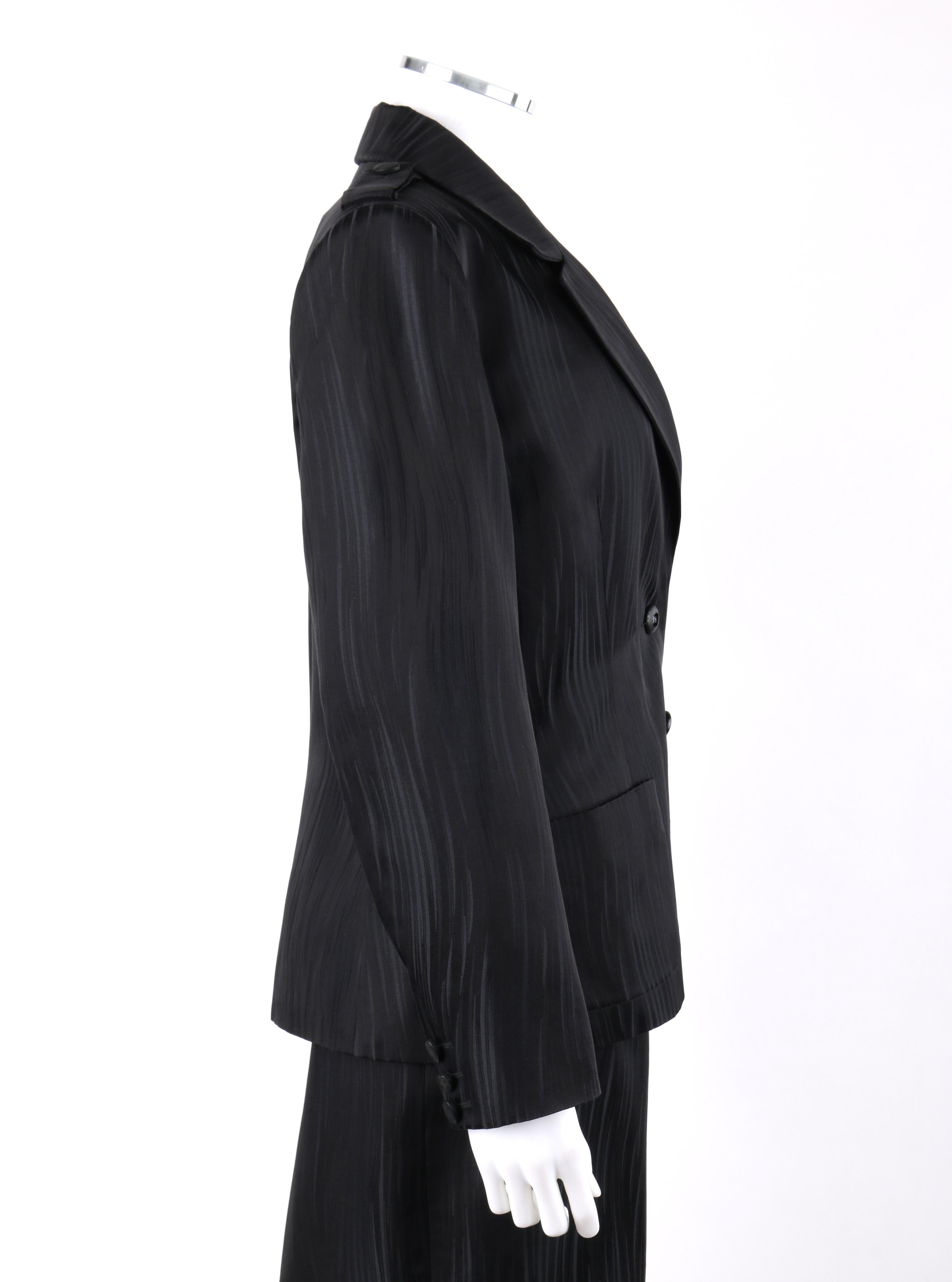 Noir GIVENCHY Couture A/H 1999, ALEXANDER McQUEEN - Tailleur à rayures noires et grises en vente