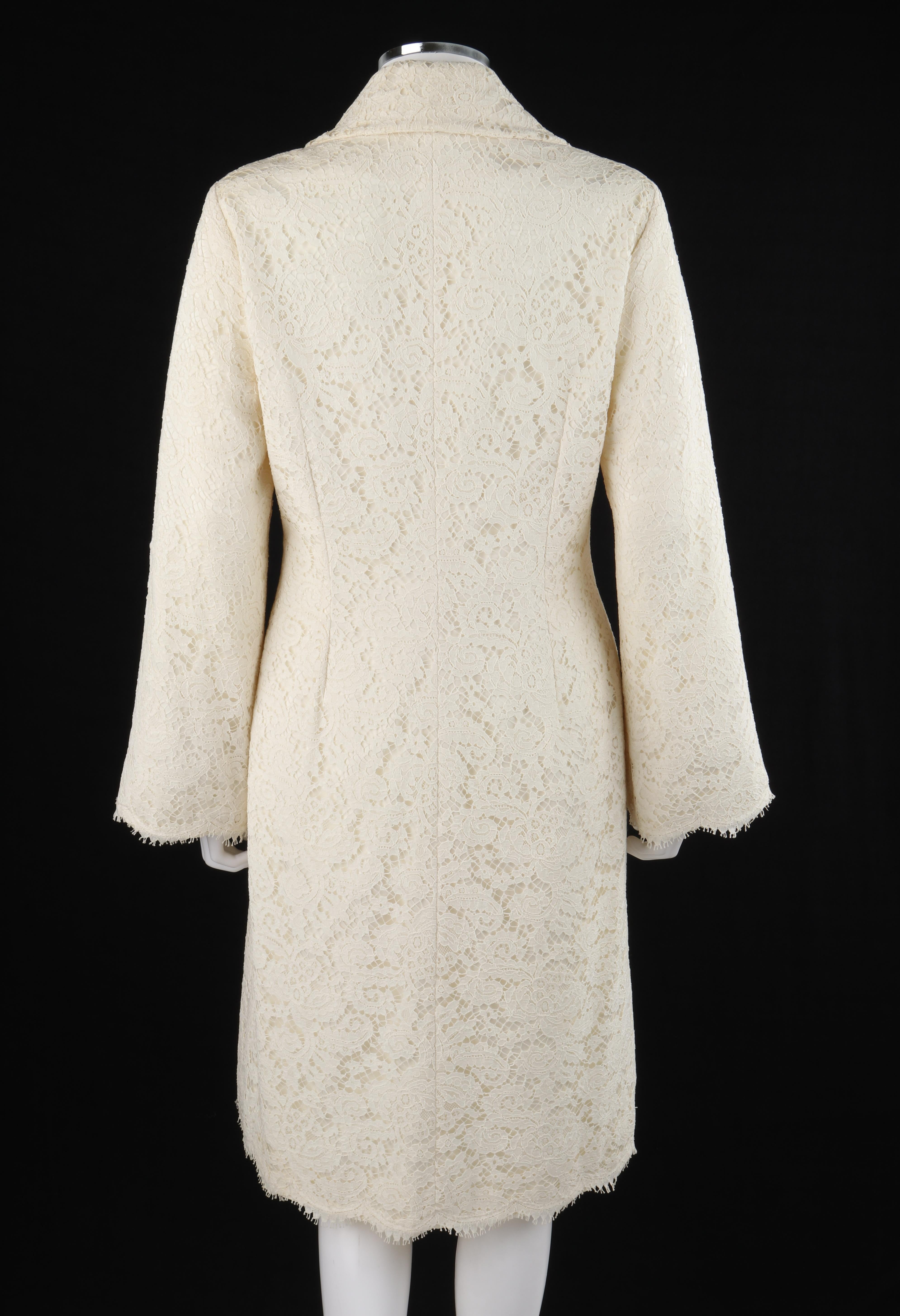 GIVENCHY Couture A/W 1999 ALEXANDER McQUEEN Ivory Floral Lace Princess Coat  In Good Condition For Sale In Thiensville, WI