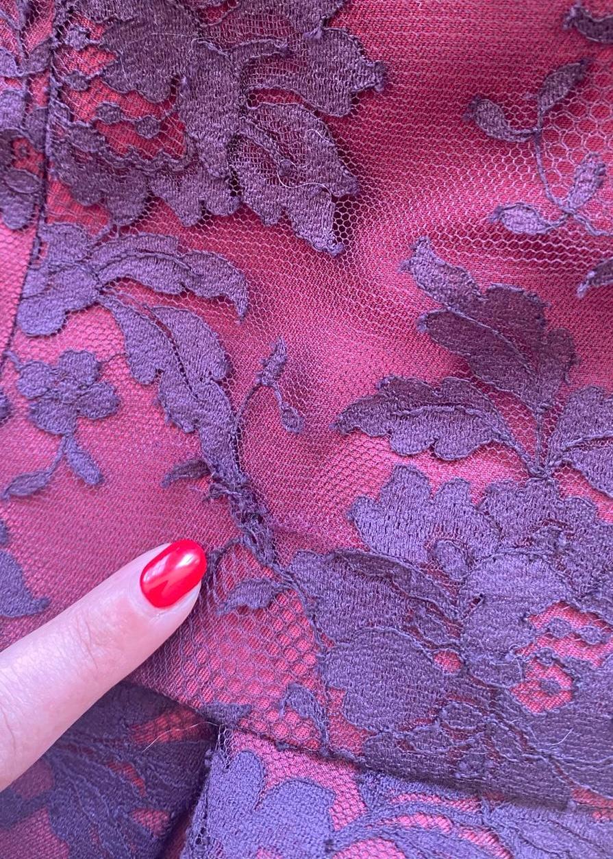 Givenchy Couture by Alexander McQueen Fall 1998 Red Silk Lace Jacket For Sale 2