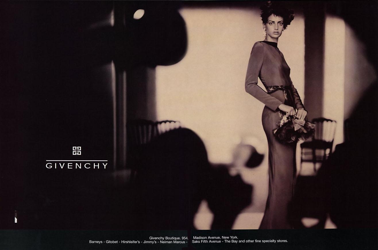 De las mujeres Givenchy Couture John Galliano F/W 1996 Vestido rojo con espalda al aire y ribetes de piel de serpiente en venta