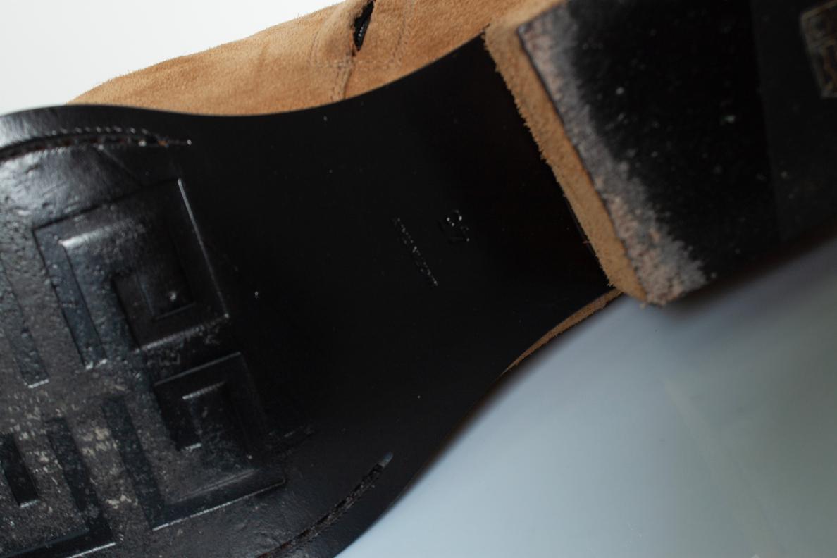 Givenchy, Botas Dallas de ante marrón en venta 3