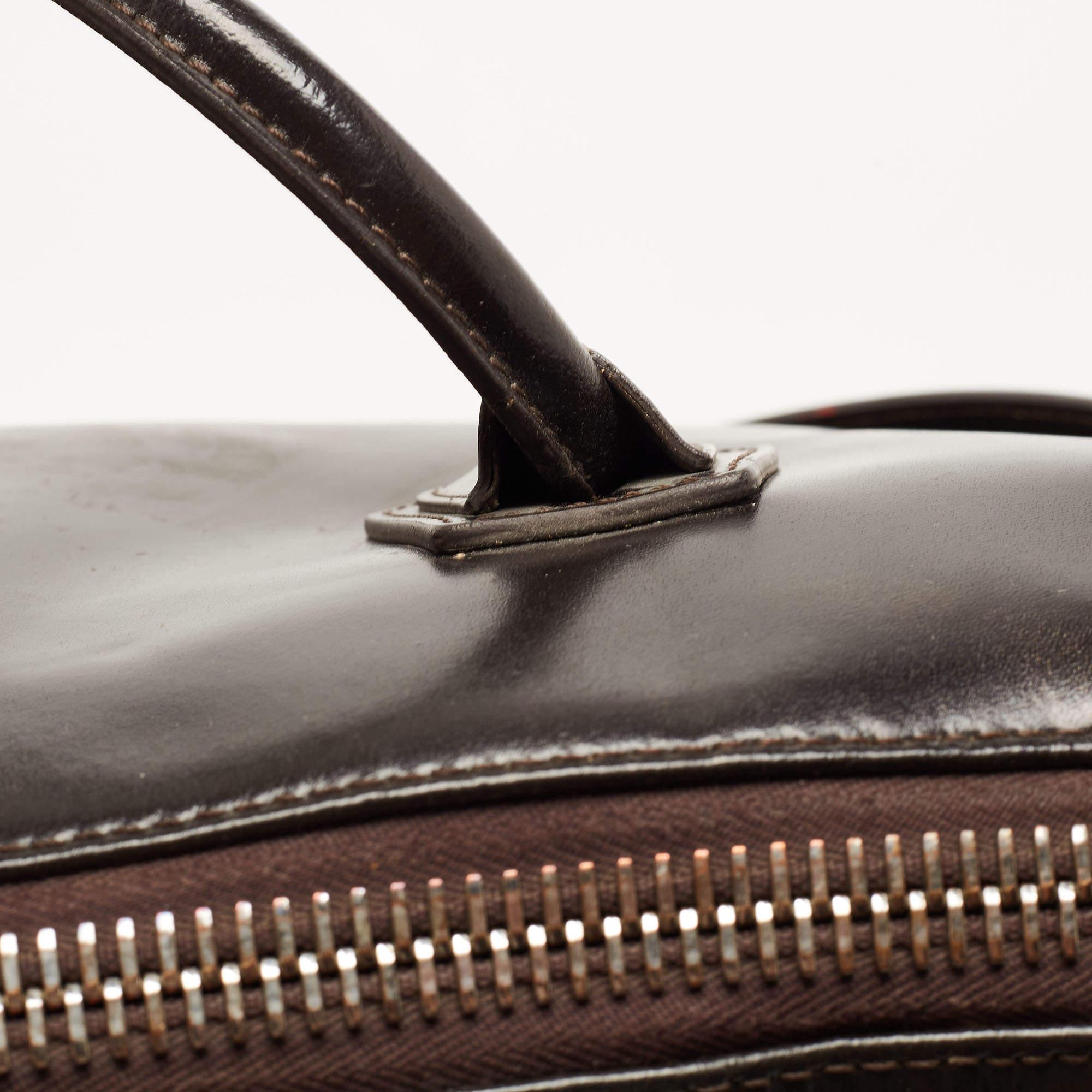Givenchy Dark Brown Leather Medium Antigona Satchel For Sale 8