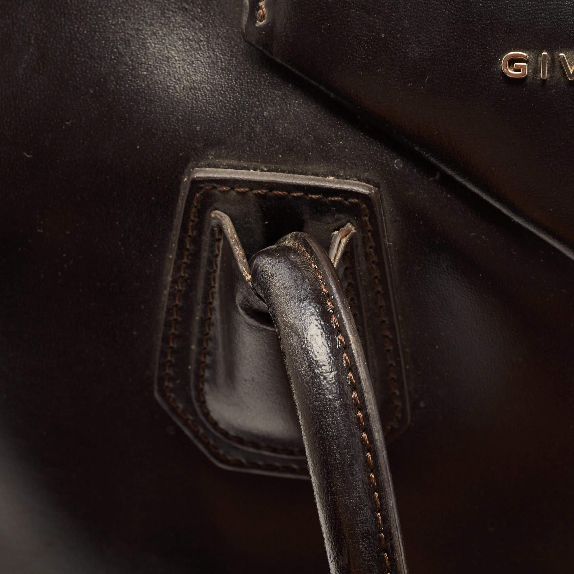 Givenchy Dark Brown Leather Medium Antigona Satchel For Sale 4