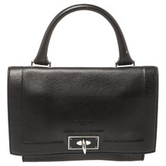 Tasche von Givenchy aus dunklem Choco-Leder mit Haifischzahn-Griff