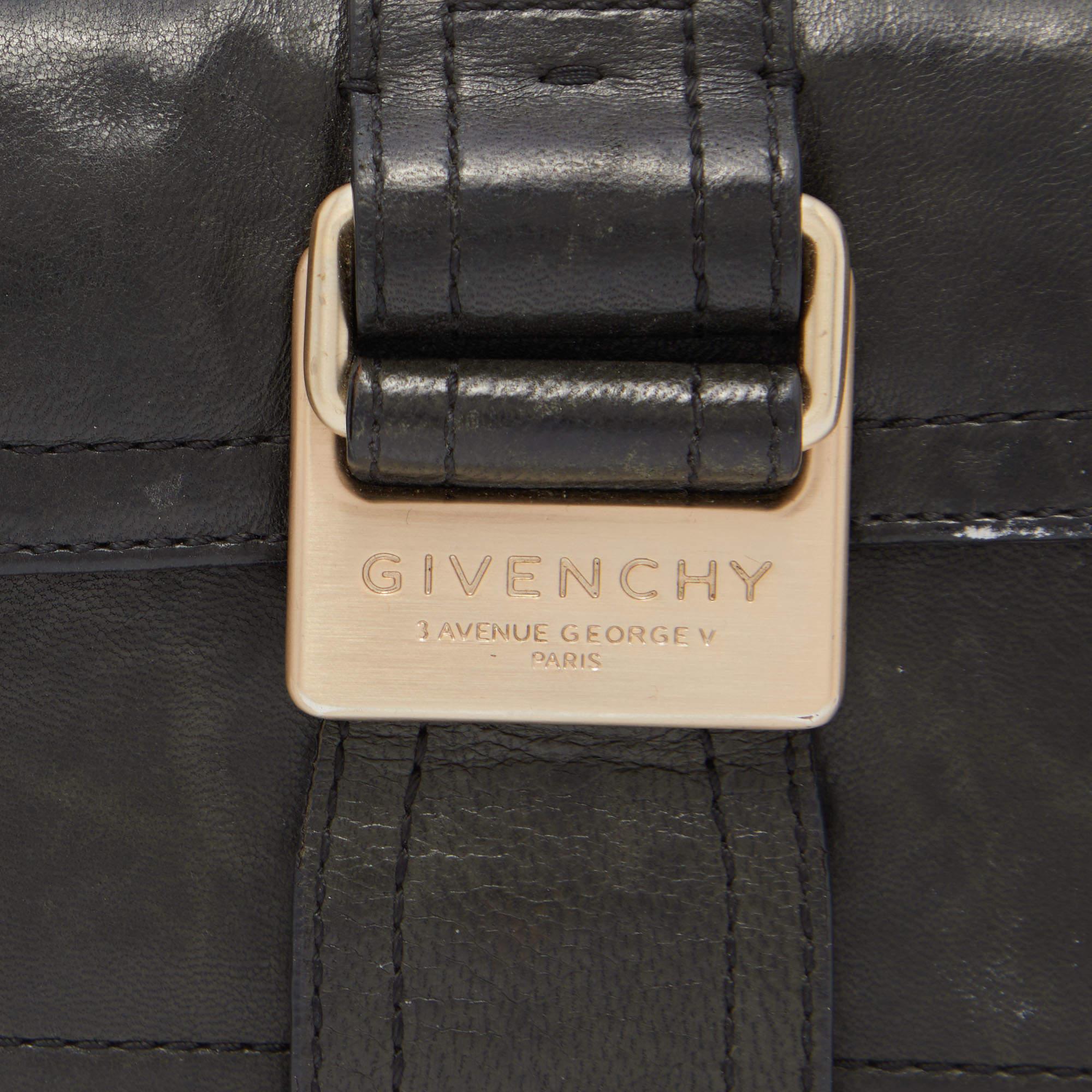 Givenchy Deep Green Leather Flap Continental Wallet For Sale 1