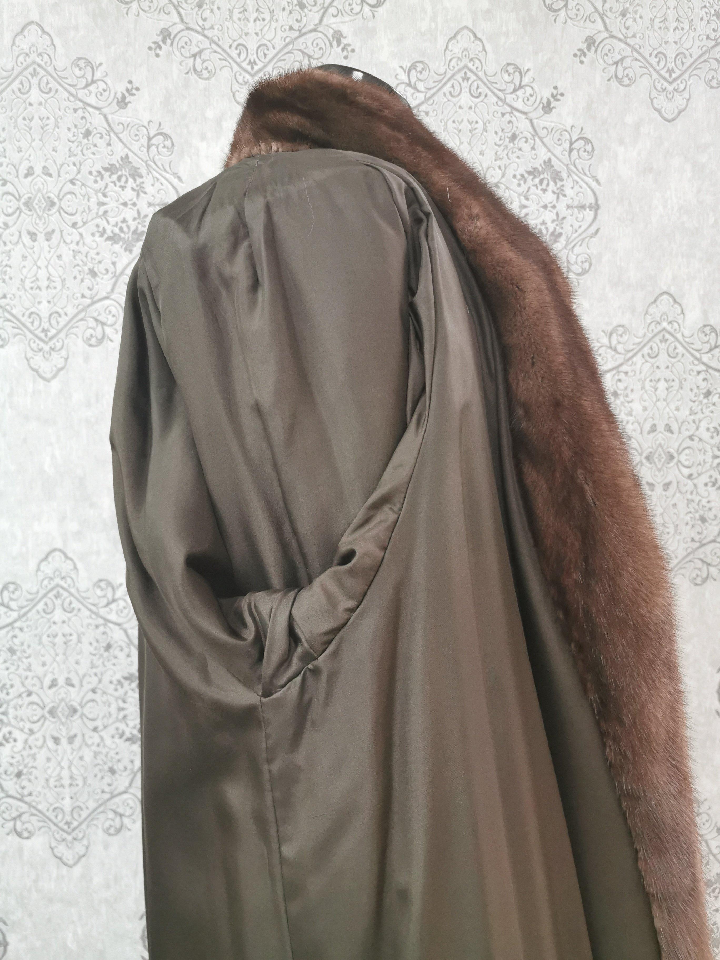 Women's Givenchy Haute Fourrures Demi Buff Mink Fur Coat (Size 12 - M) For Sale