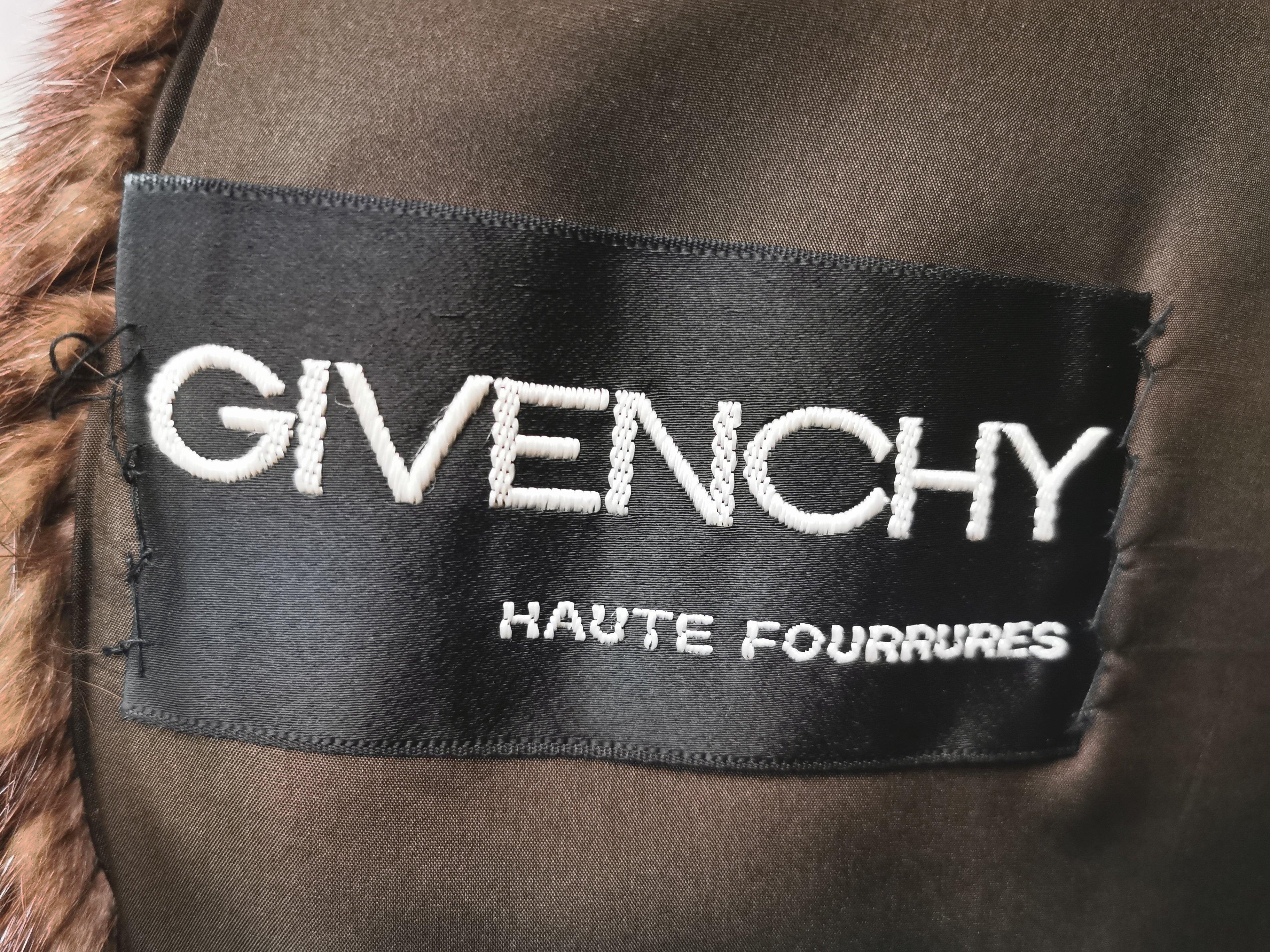 Manteau Givenchy Haute Fourrures Demi Buff en fourrure de vison (taille 12 - M) en vente 4