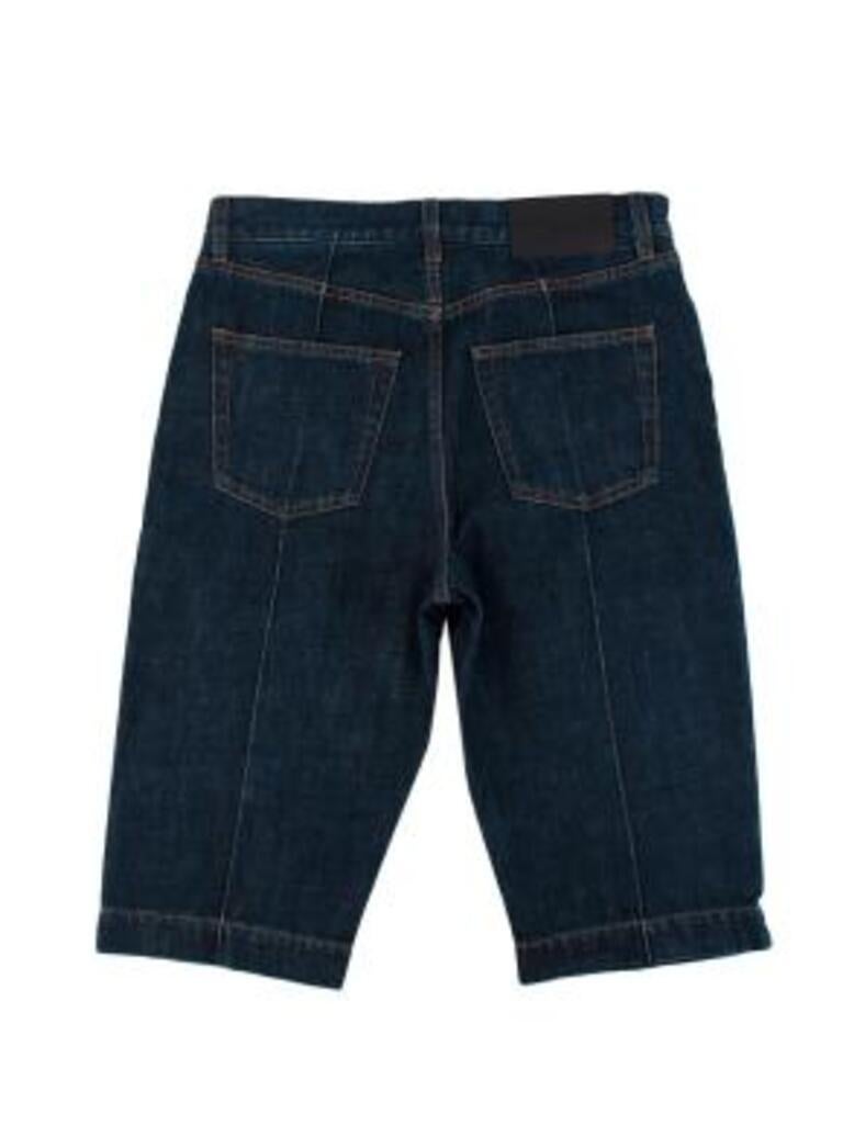 Givenchy denim bermuda shorts
 

 - Made of dark indigo soft cotton.
 - slim fitting shorts.
 - 3 front pockets including a watch pocket.
 - 2 back pockets.
 

 Made in Italy.
 Machine wash at 30 degrees.
 

 PLEASE NOTE, THESE ITEMS ARE PRE-OWNED