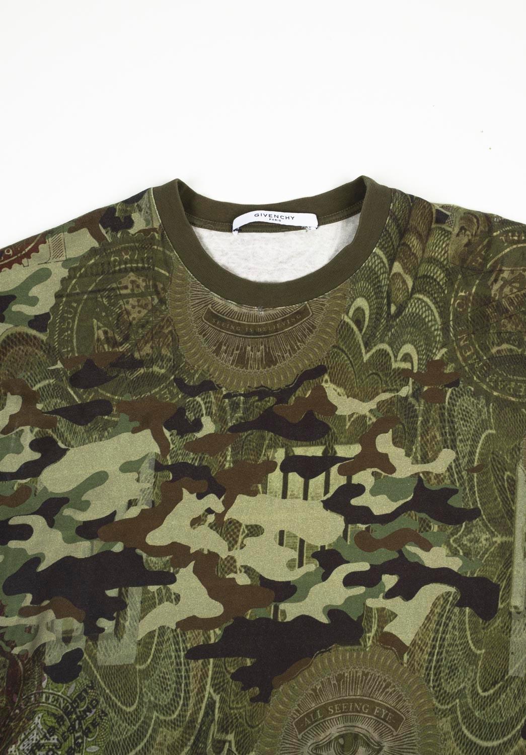 Compruebe mis otros listados. Tiene a la venta mucha más ropa de diseño. Abierto a cualquier oferta.
Artículo en venta 100% auténtico Camiseta Givenchy Dollar Oversized Hombre, S835, TR7
Color: verde/caqui
(El color real puede variar un poco debido