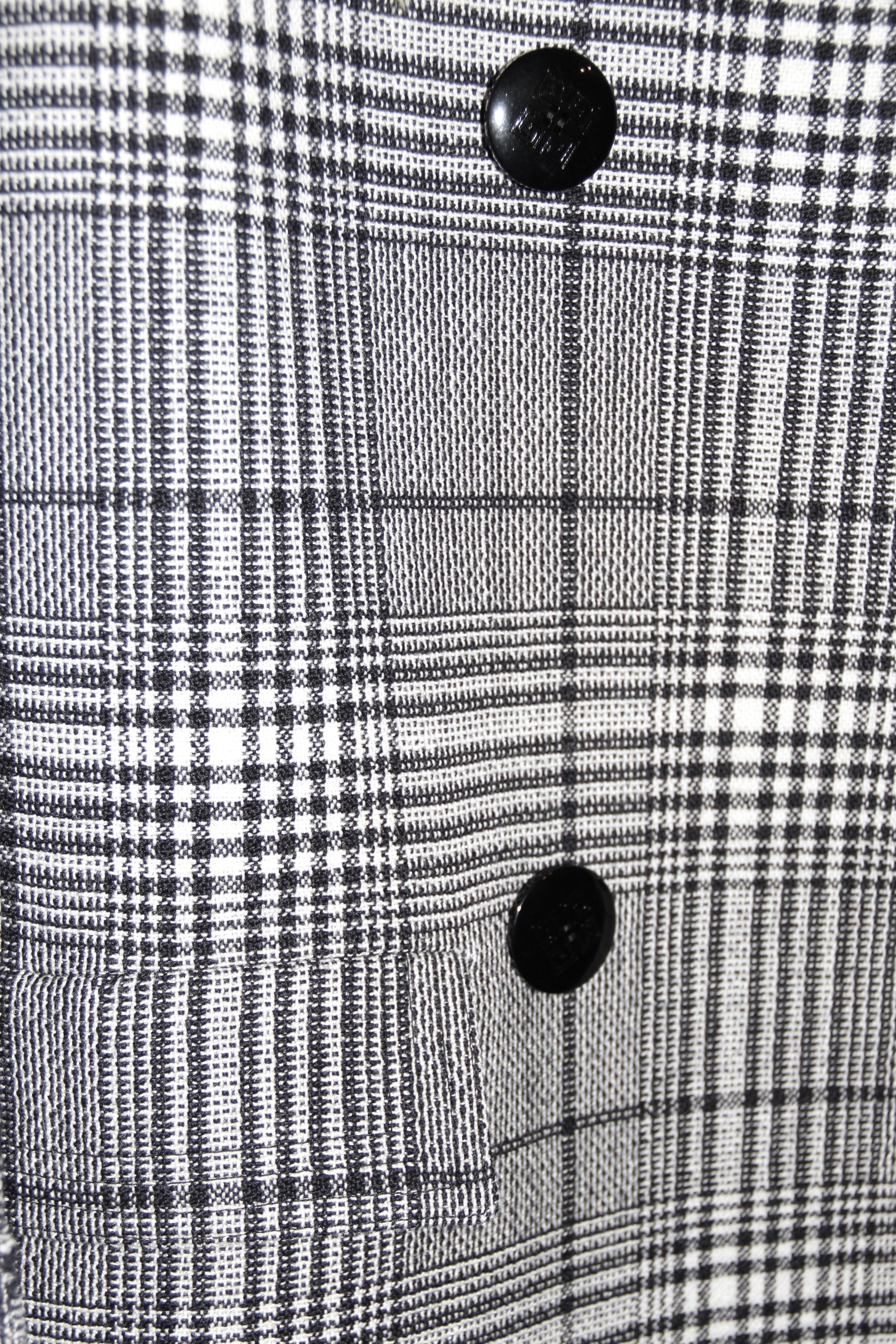 Givenchy Double-Breasted Black and White Prince of Wales Wool Coat For Sale 1
