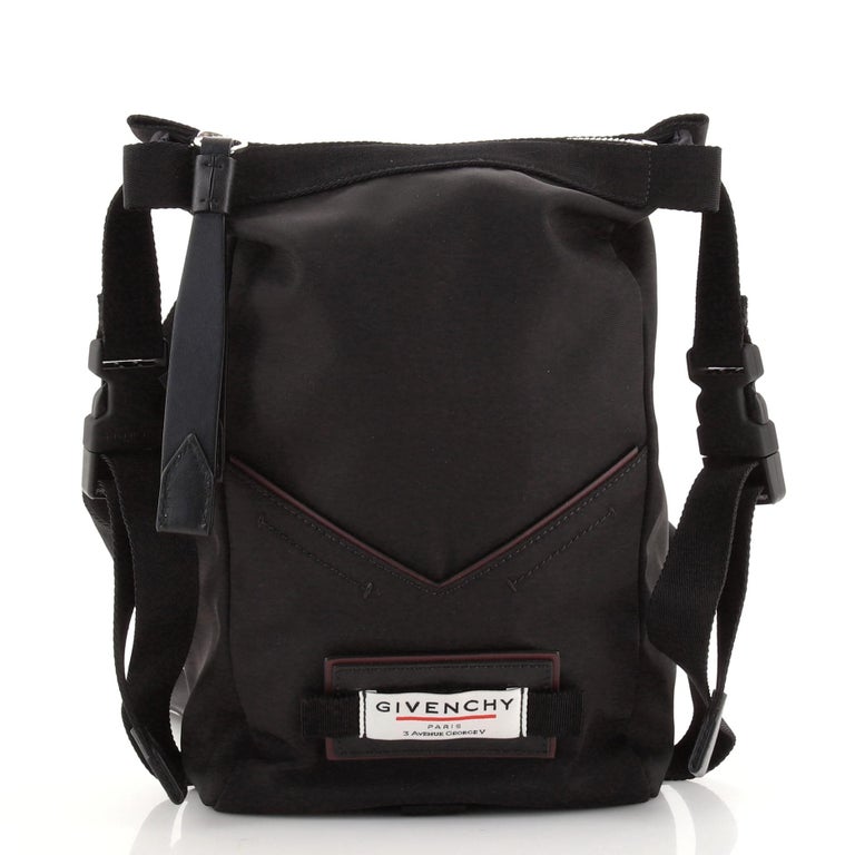 Givenchy Downtown Rucksack aus Nylon Mini im Angebot bei 1stDibs