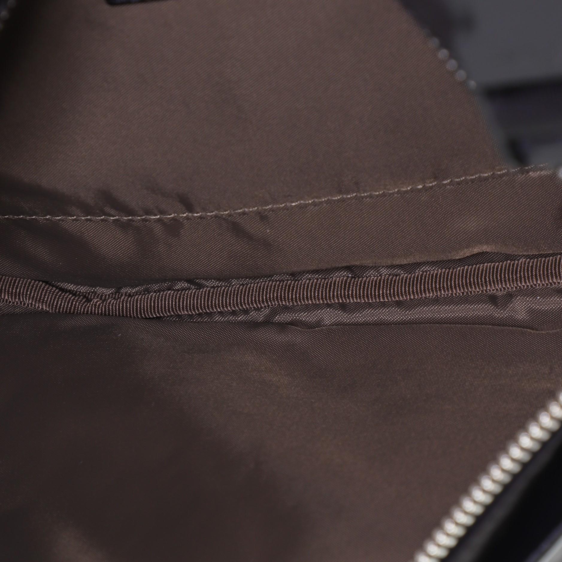 Givenchy Downtown Borsa a tracolla piatta in nylon 1