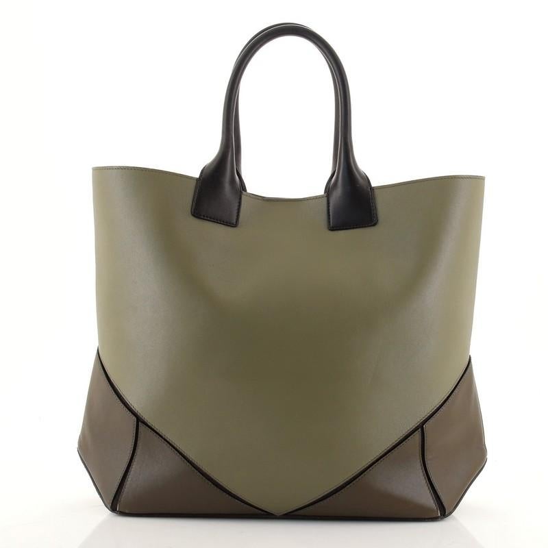  Givenchy Easy Tote Leather Medium In Good Condition In NY, NY