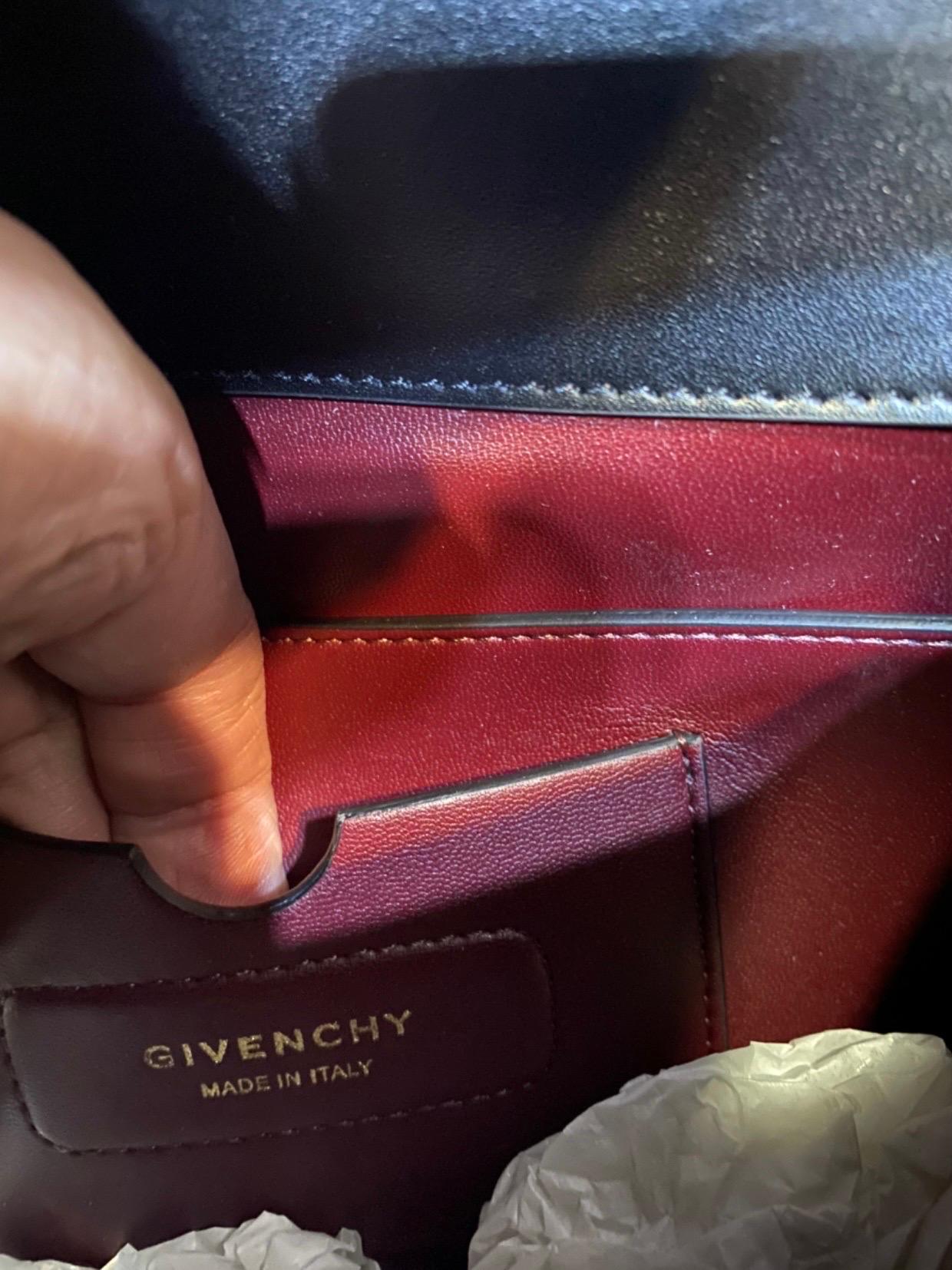 Givenchy Eden Black leather Shoulder Bag For Sale 4