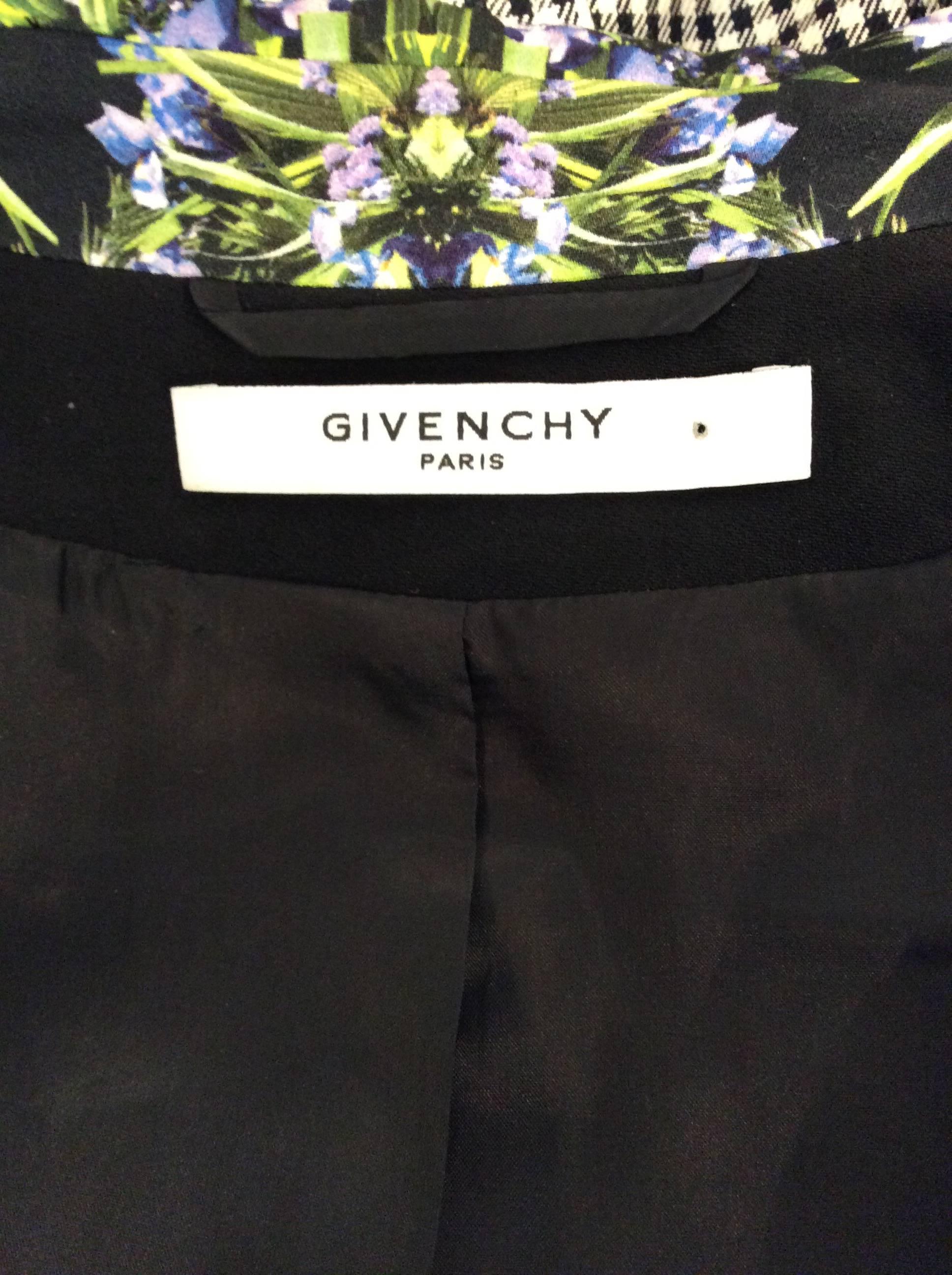 Givenchy Floral Patterned Black Cropped Jacket  For Sale 3