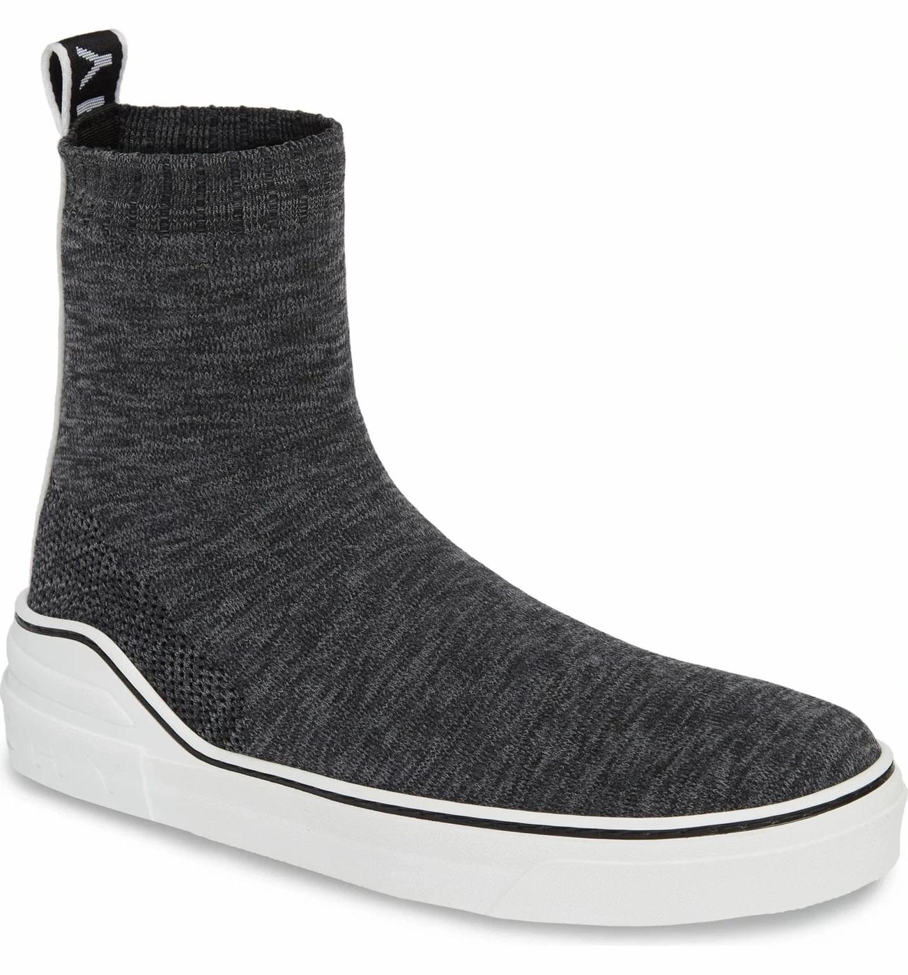 Designed in a sock-like style, these George V sneakers from Givenchy are made with knitted fabric and feature an easy slip-on style. Play casual and cool wearing this pair that comes with contrasting white rubber soles and logo-appliqued pull tabs