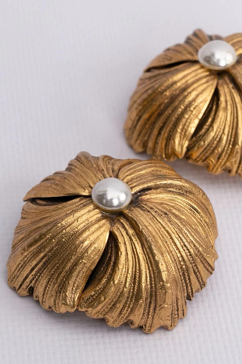 Givenchy Gilted Metal Clip-on Earrings Centered with a Faux Pearl For Sale 3