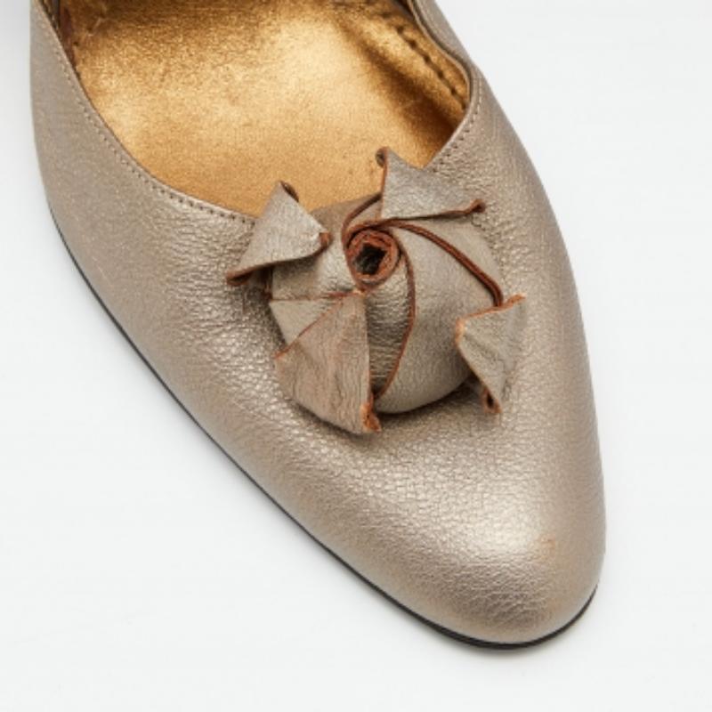 Givenchy Gold Leather Ankle Strap Pumps Size 38 For Sale 2