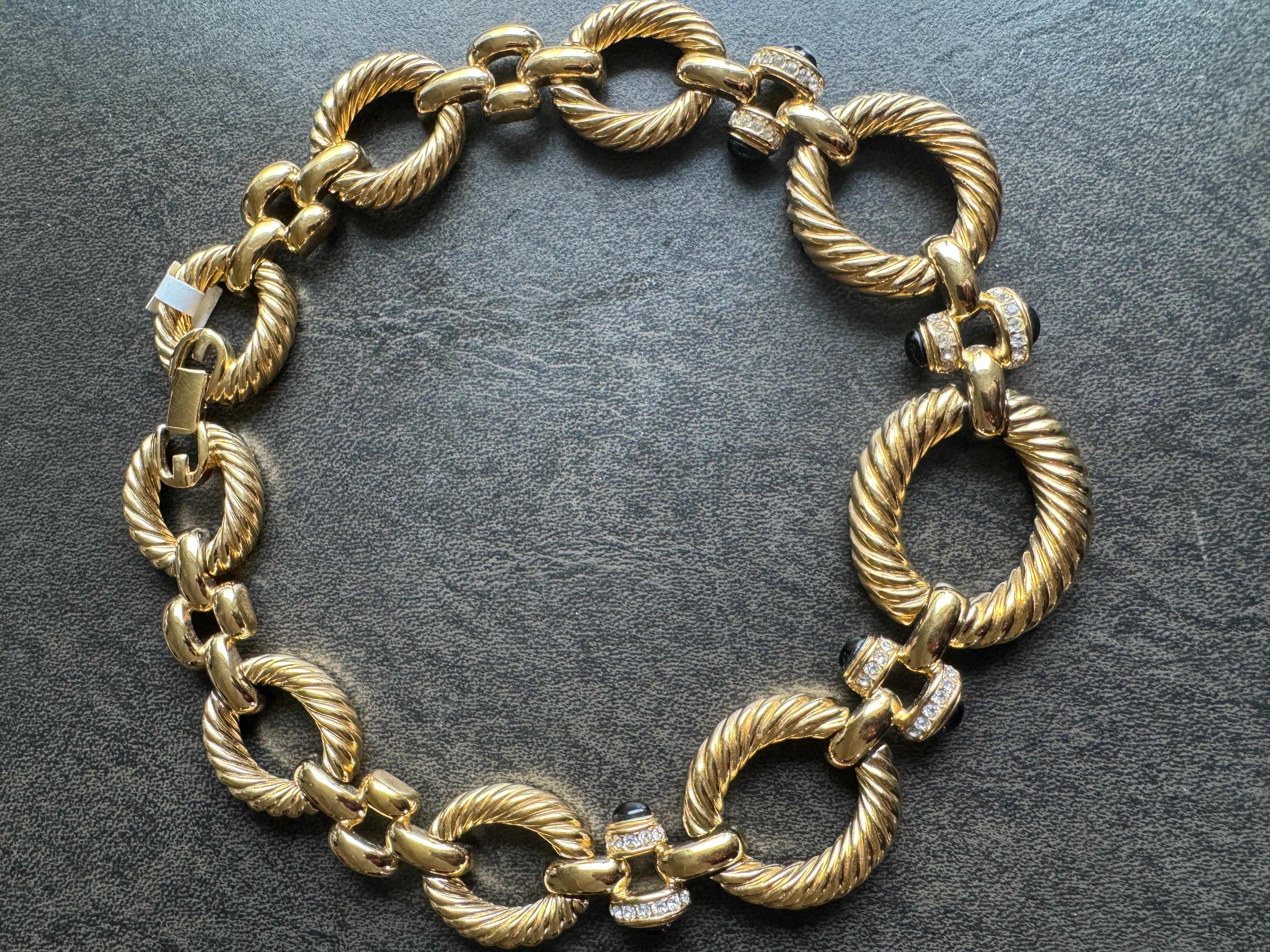 Collana Givenchy A Link Oro  Cristallo  Cabochon nero in vendita 7