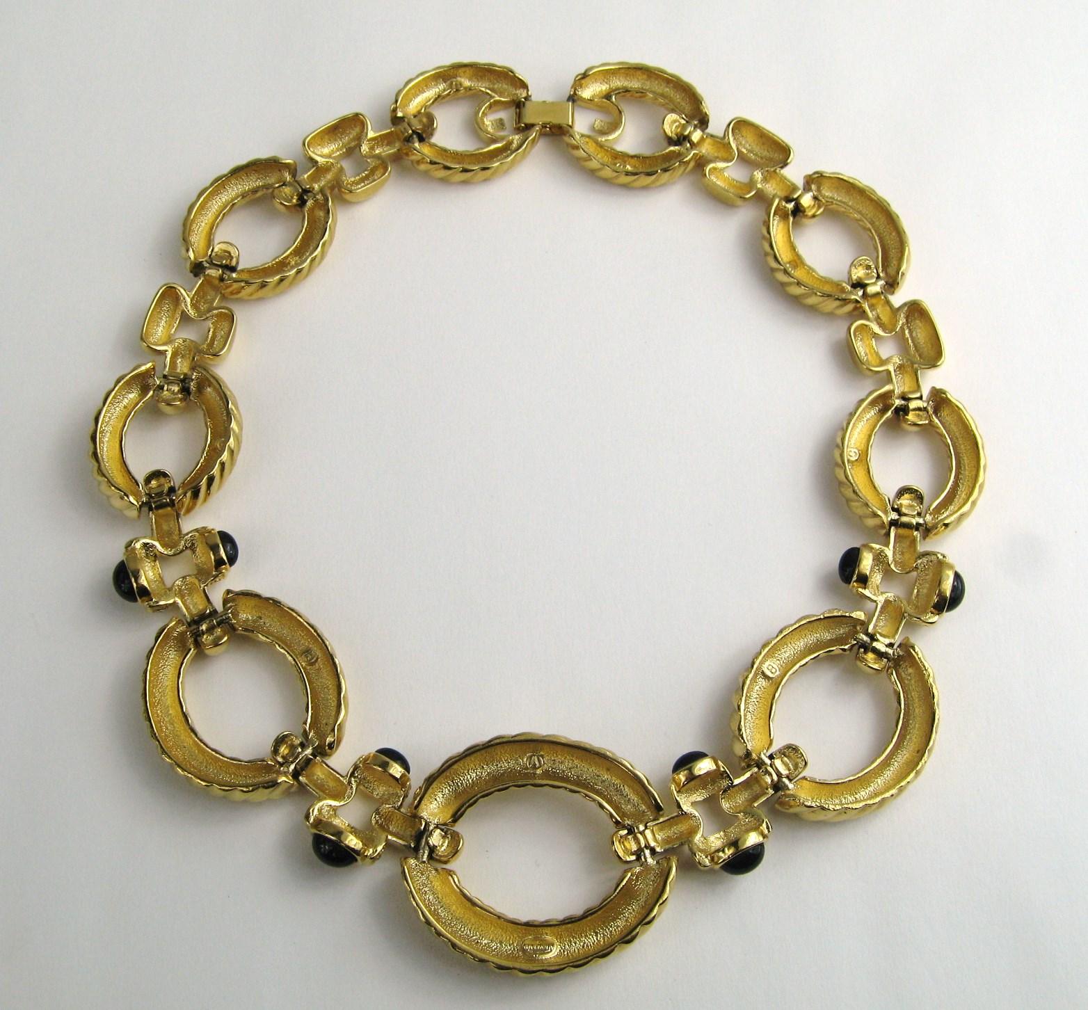 Givenchy Gold Link Necklace  Crystal  Black Cabochon In Good Condition For Sale In Wallkill, NY