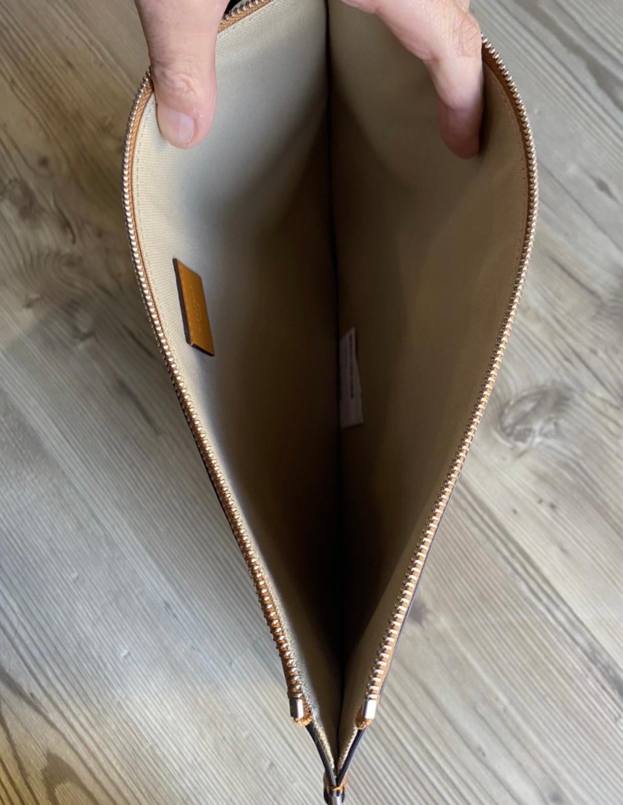 Givenchy golden brown leather Clutch Bag For Sale 1