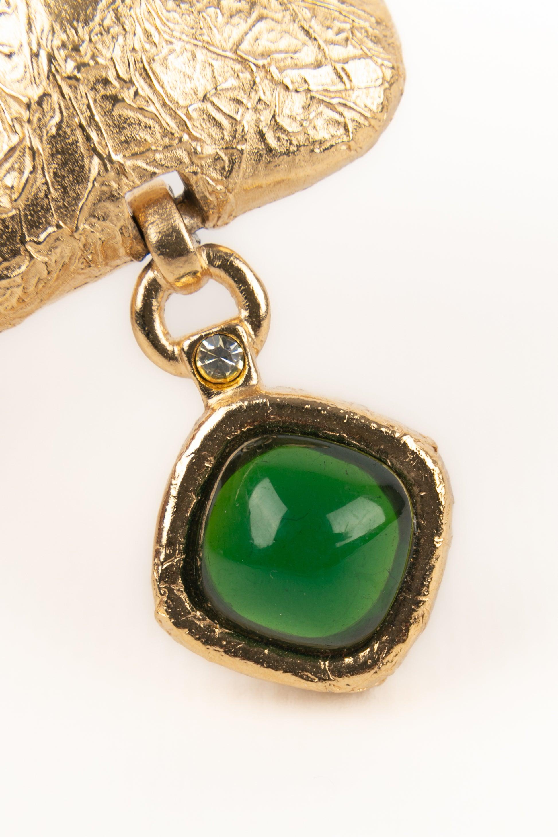 Givenchy Goldene Metallbrosche aus Metall mit Harz-Cabochons Damen im Angebot