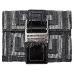 Givenchy - Portefeuille gris à deux volets avec logo